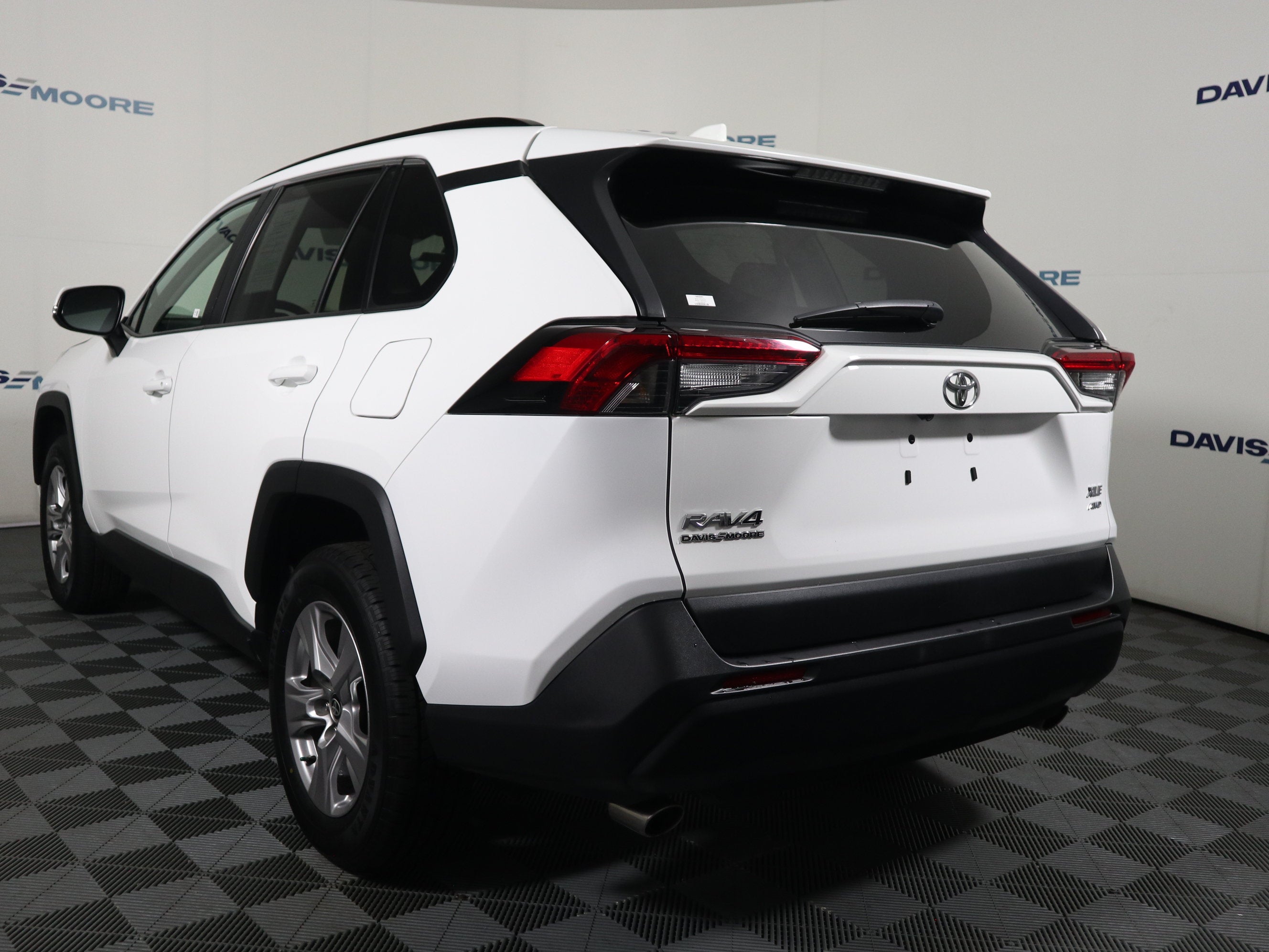 2025 Toyota RAV4 XLE AWD