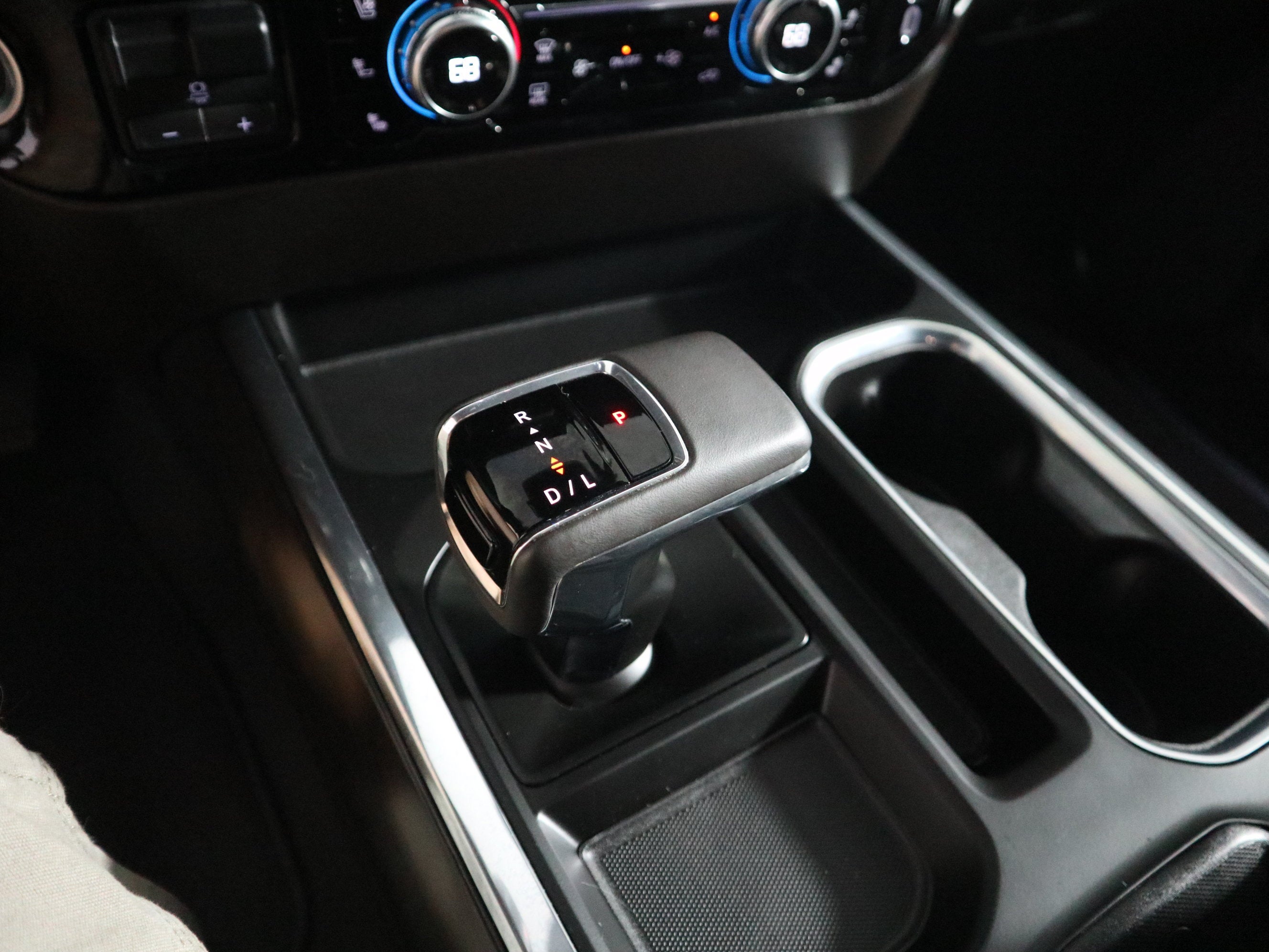 2024 GMC Sierra 1500 SLT Crew Cab 4WD
