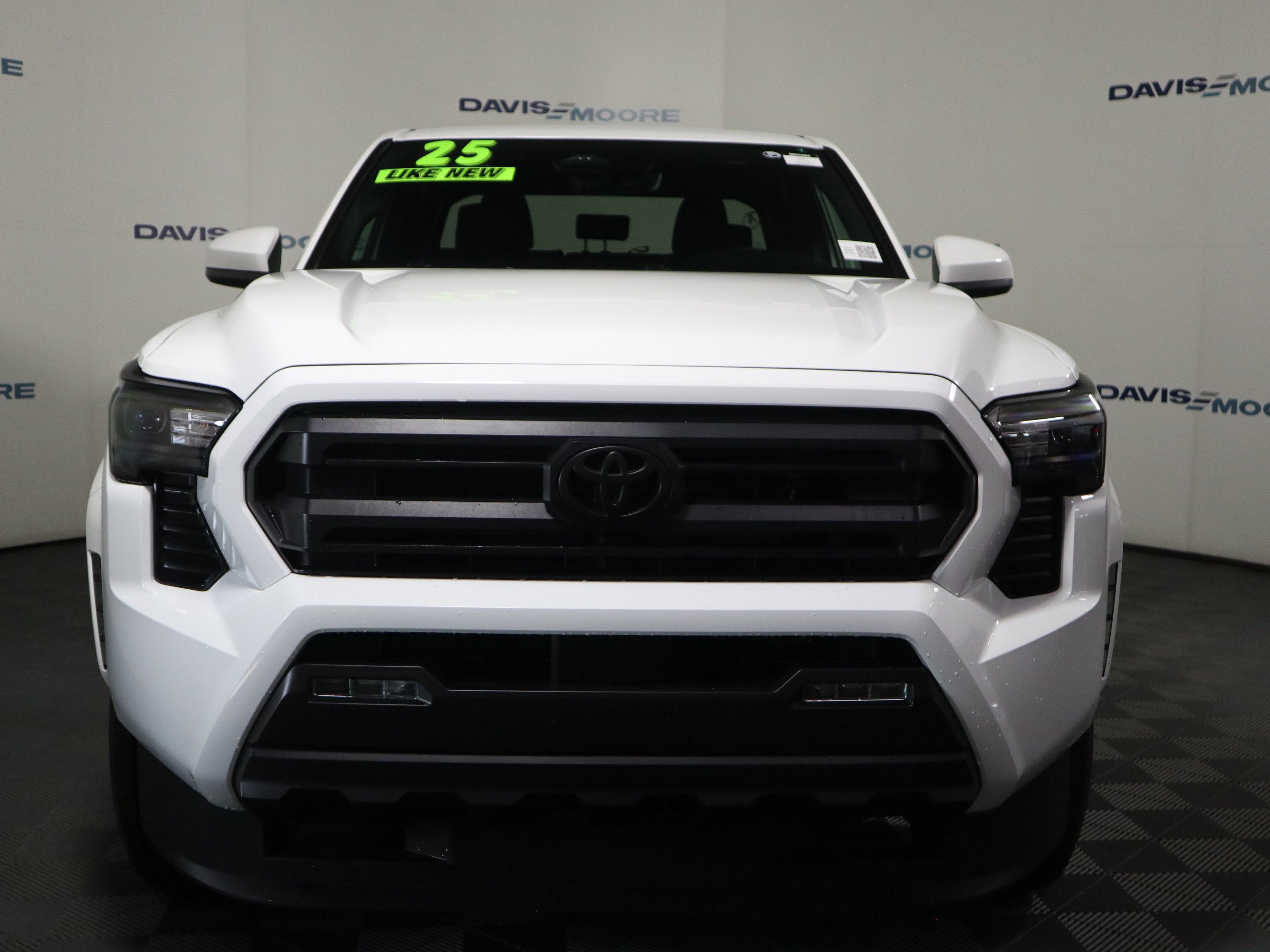 2025 Toyota Tacoma 4WD SR5
