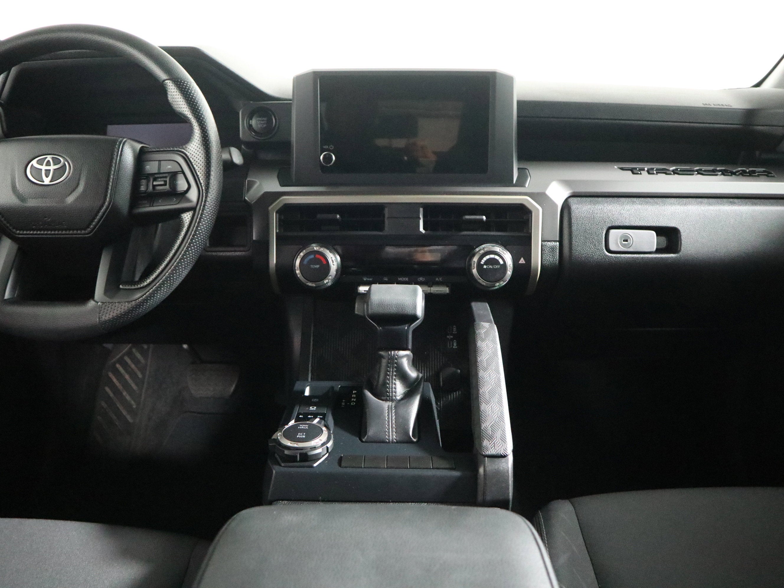 2025 Toyota Tacoma 4WD SR5