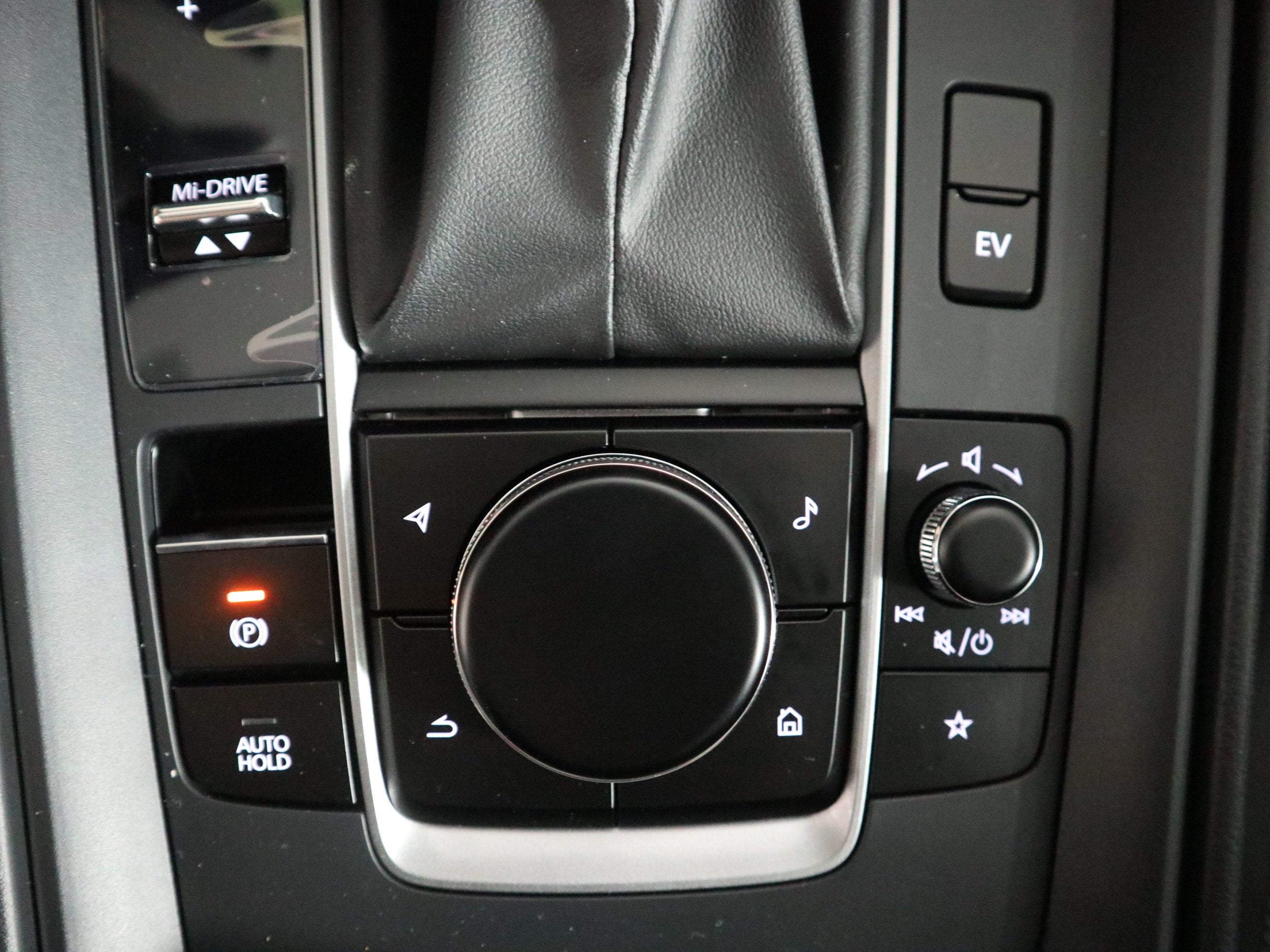 2026 Mazda Mazda CX-50 Hybrid Preferred AWD