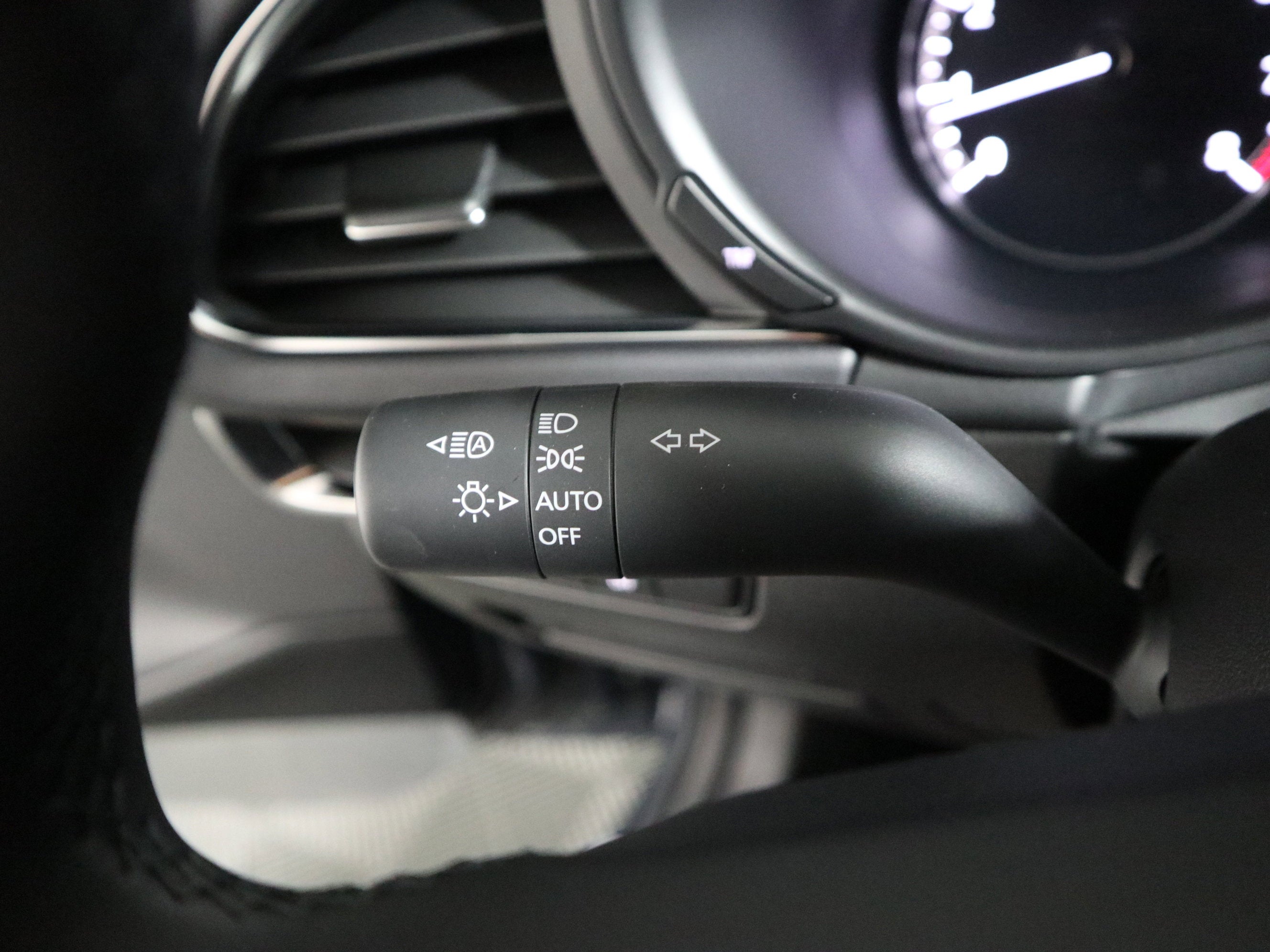 2026 Mazda Mazda3 Hatchback 2.5 S Carbon Edition AWD