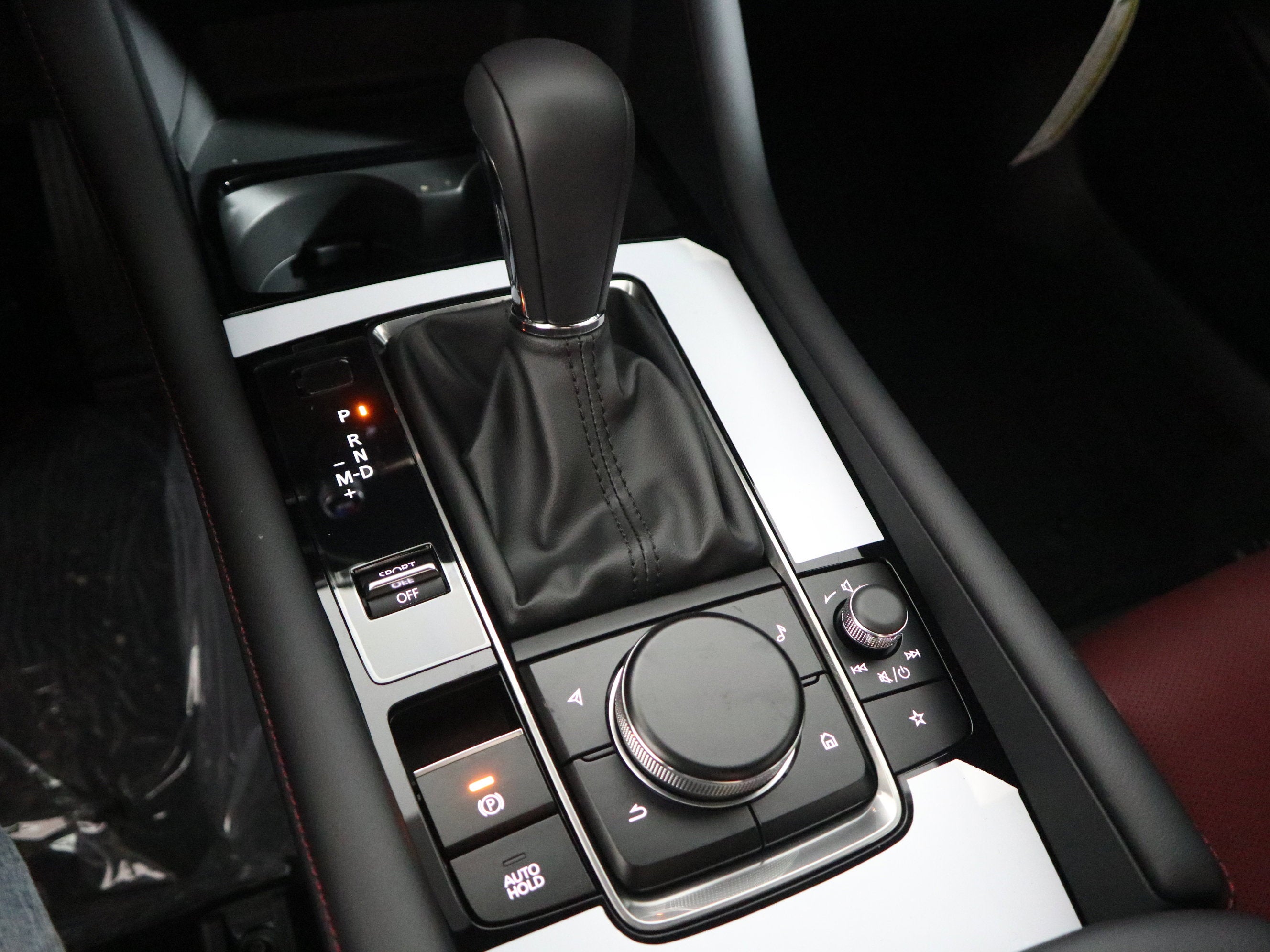 2026 Mazda Mazda3 Hatchback 2.5 S Carbon Edition AWD