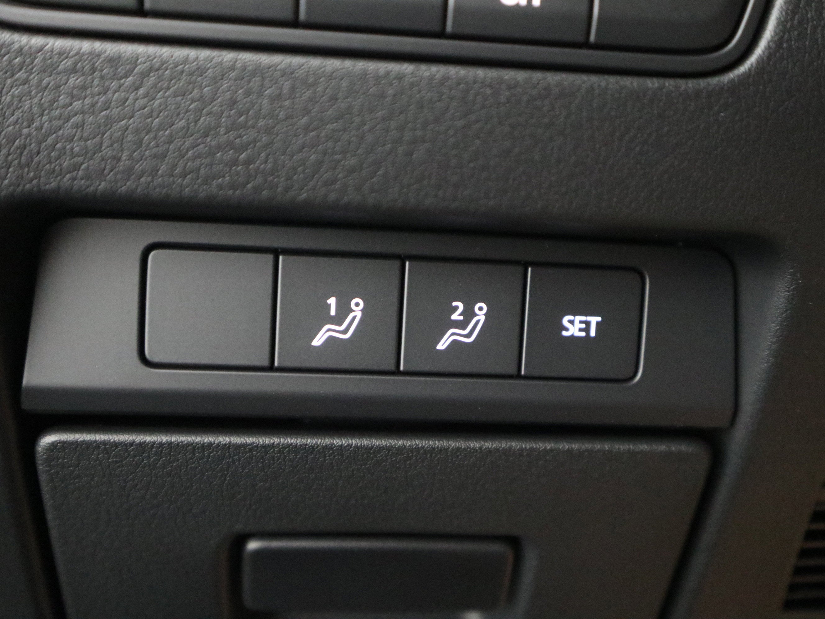 2026 Mazda Mazda3 Hatchback 2.5 S Carbon Edition AWD