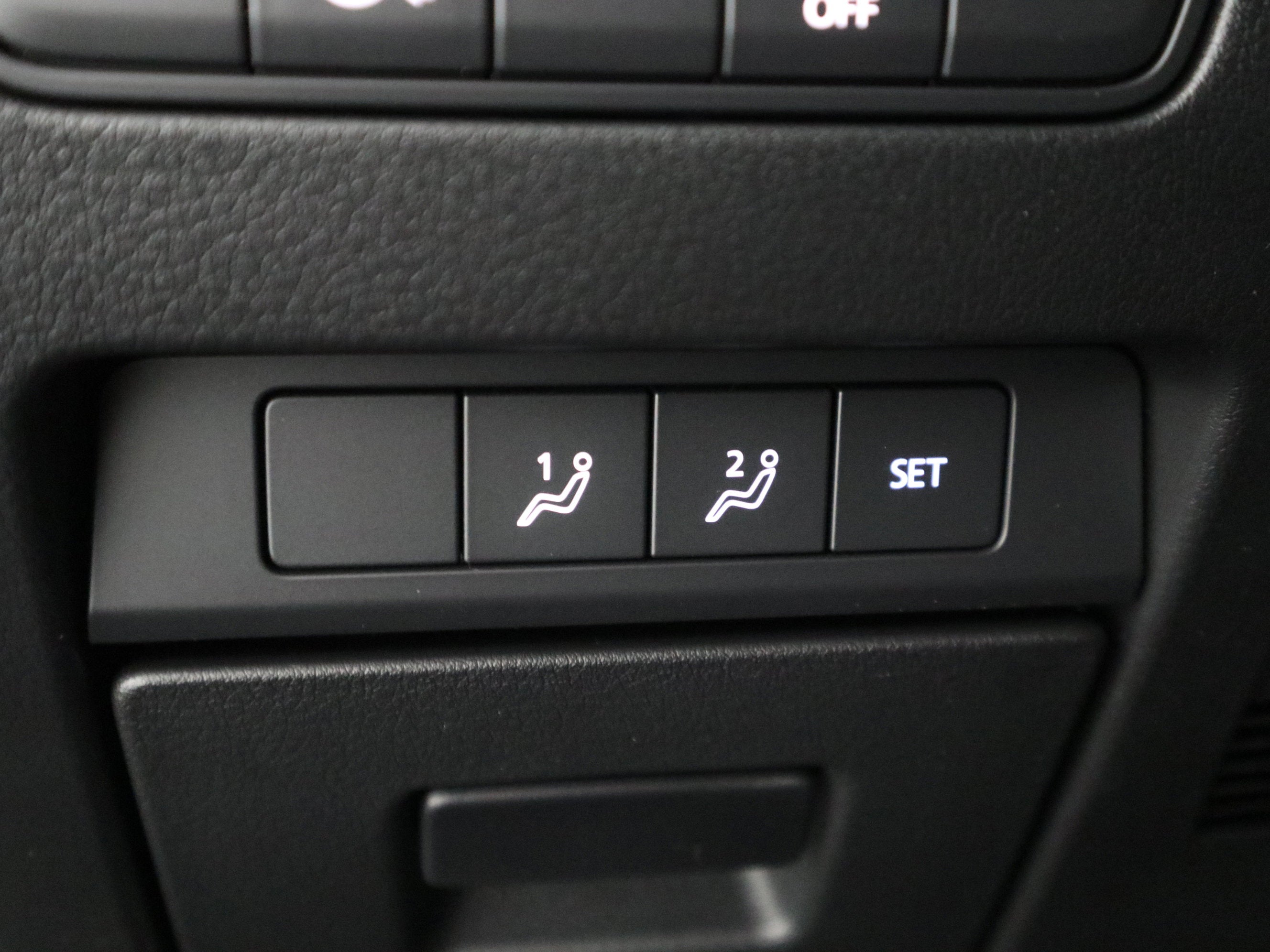 2026 Mazda Mazda3 Hatchback 2.5 S Carbon Edition AWD