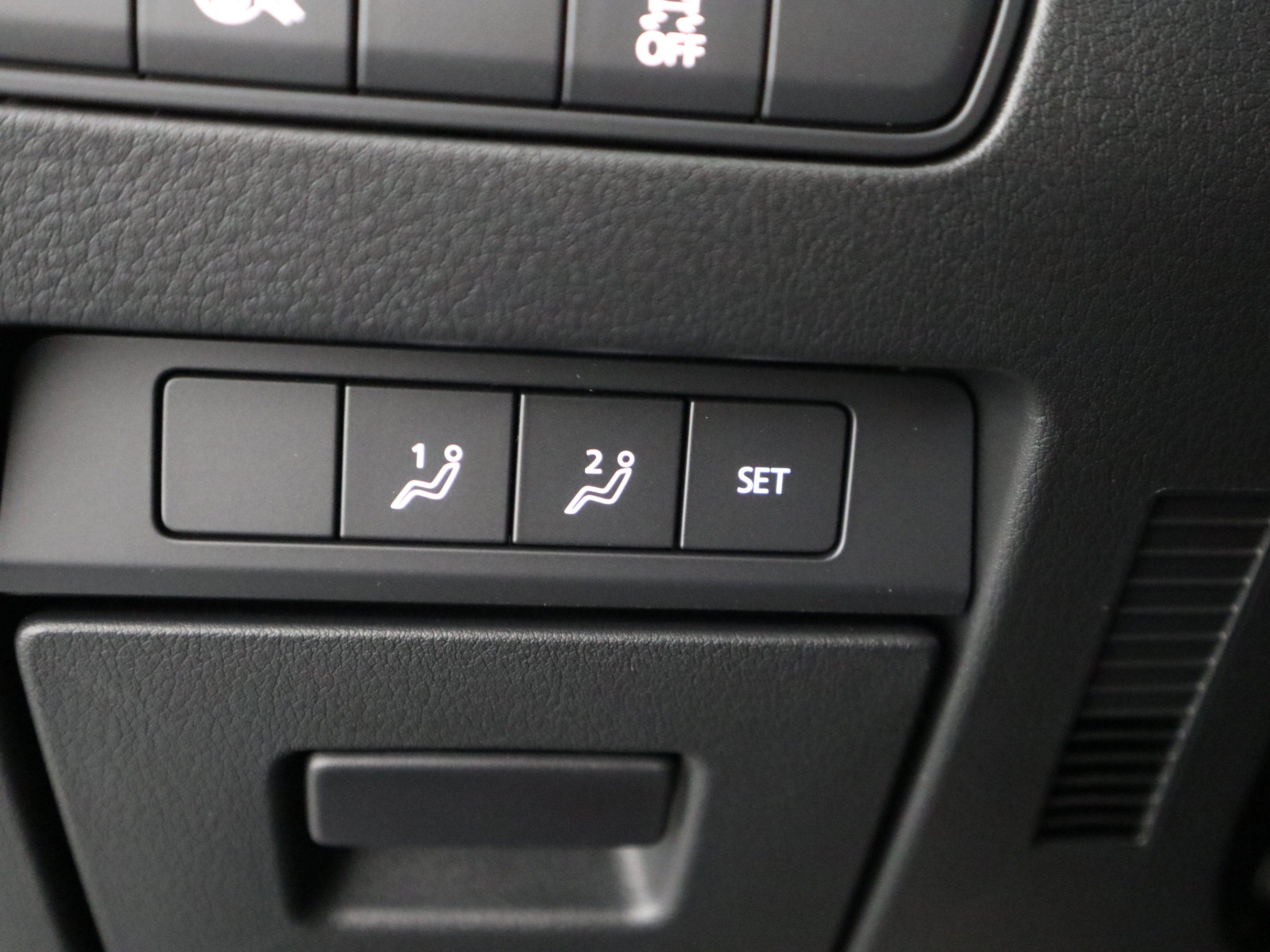 2026 Mazda Mazda3 Hatchback 2.5 S Carbon Edition AWD