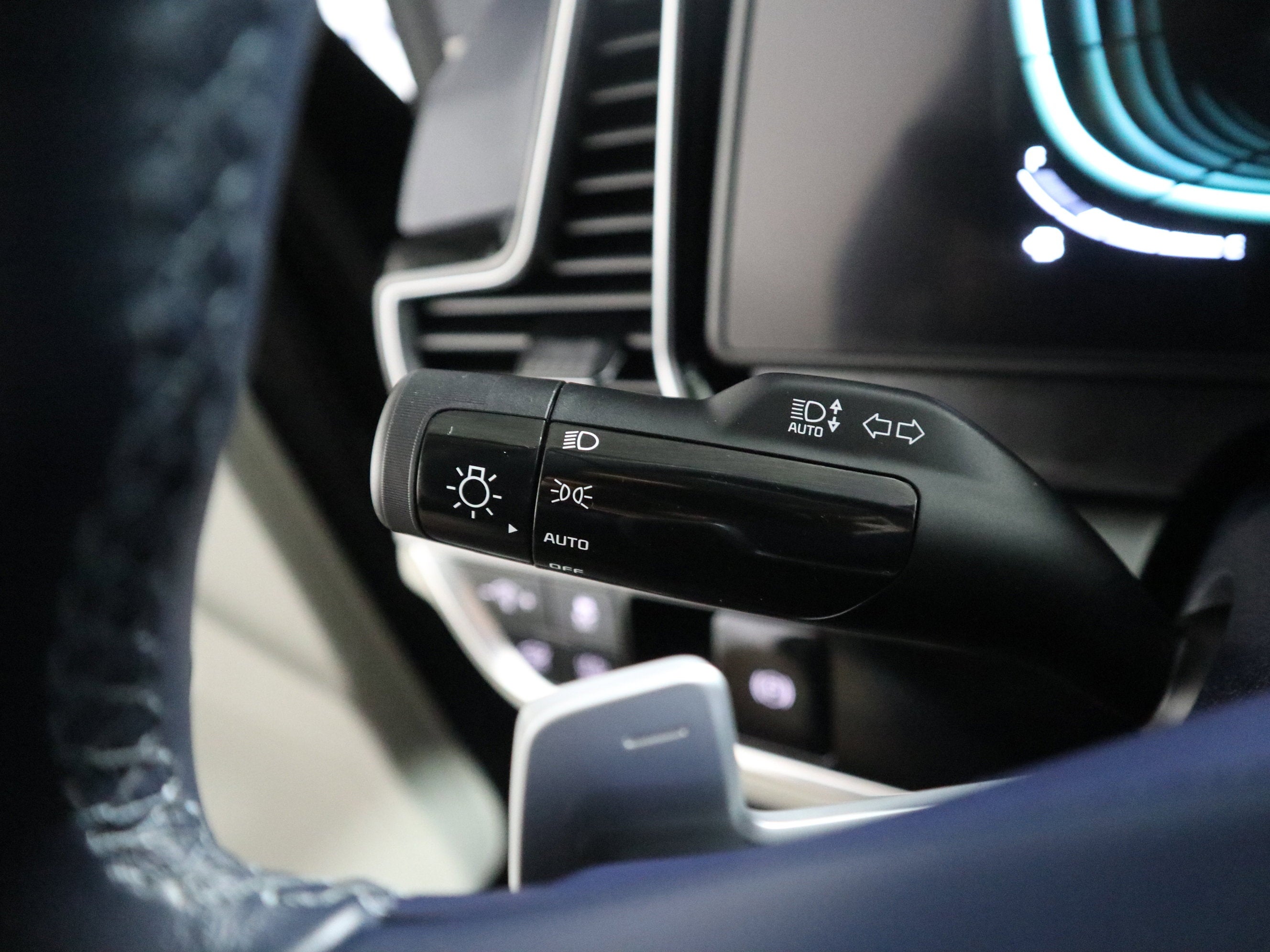 2025 Kia Sportage Hybrid EX AWD