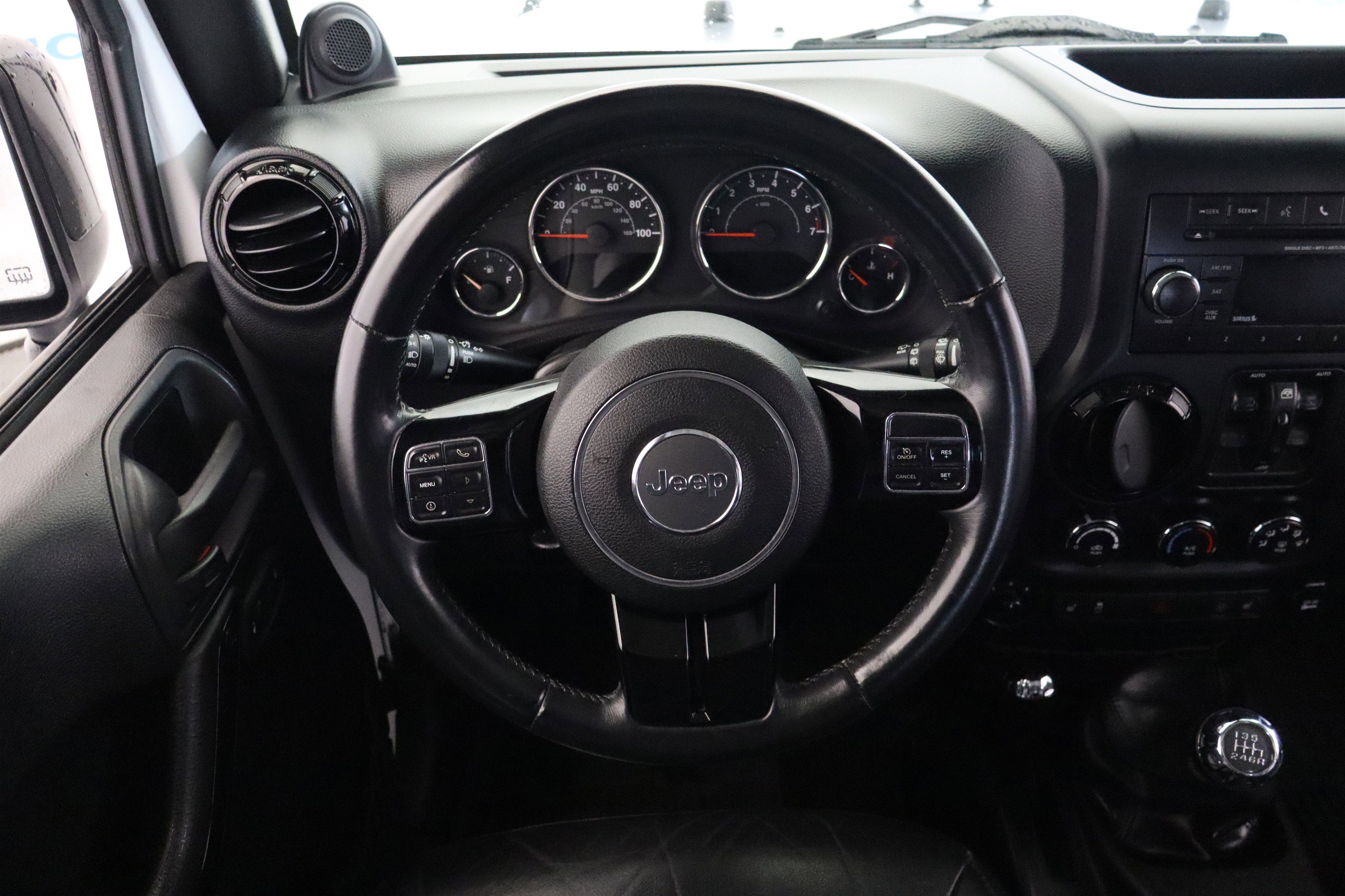 2014 Jeep Wrangler Unlimited Altitude 4WD