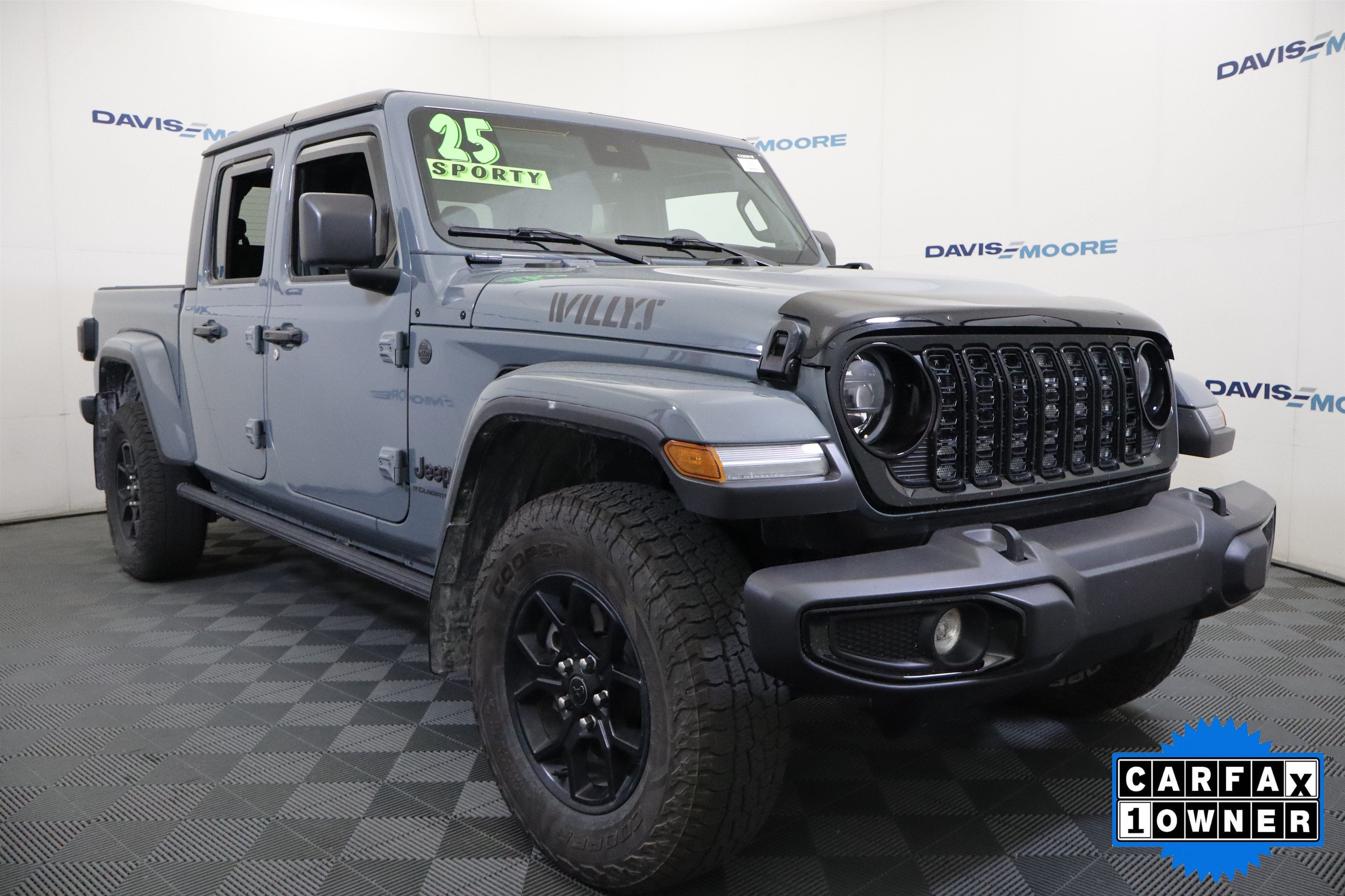 2025 Jeep Gladiator Willys 4x4