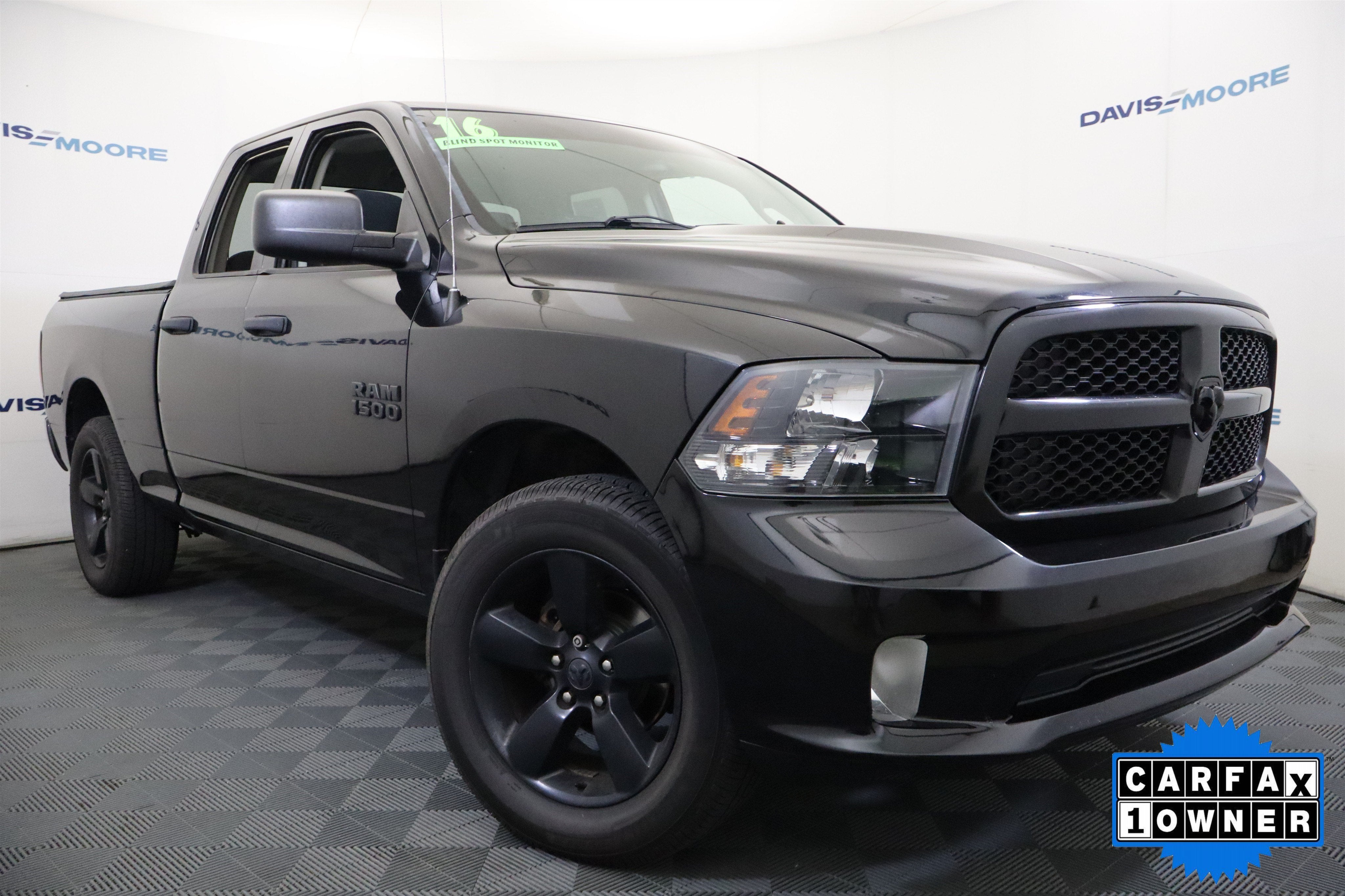 2016 RAM 1500 Express Quad Cab 4WD