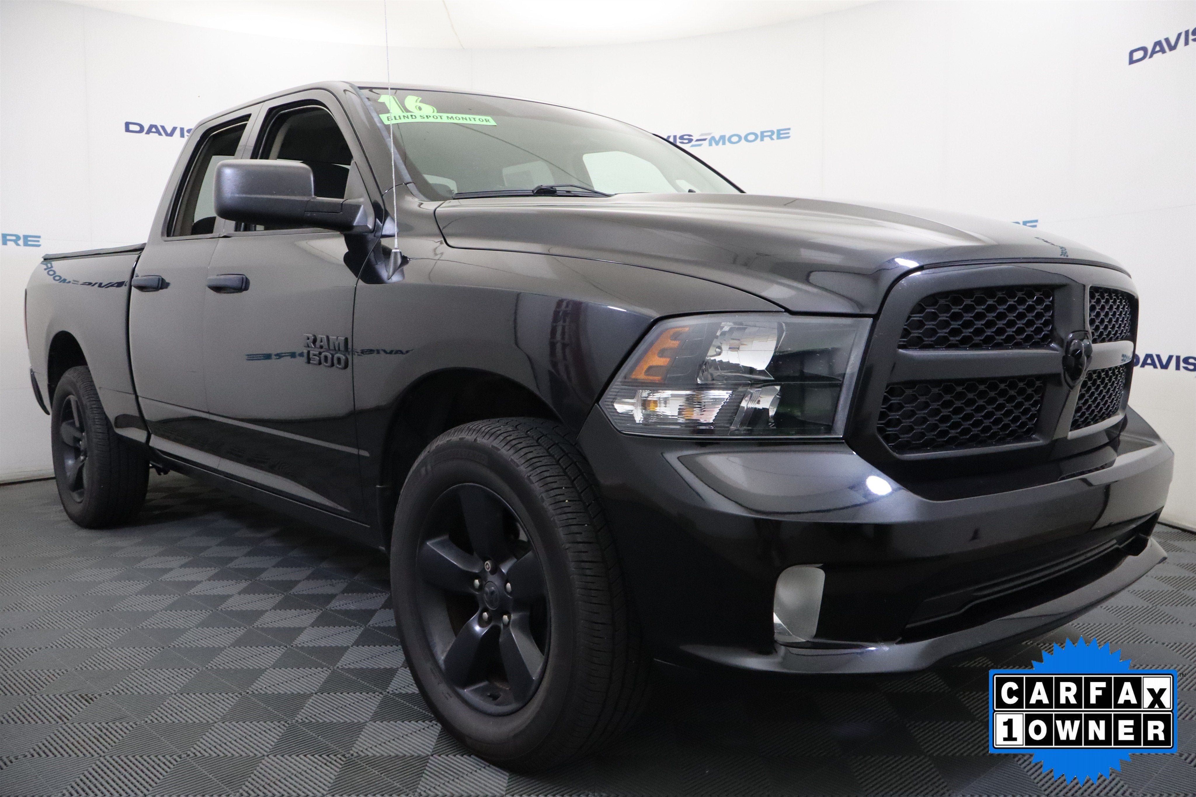 2016 RAM 1500 Express Quad Cab 4WD