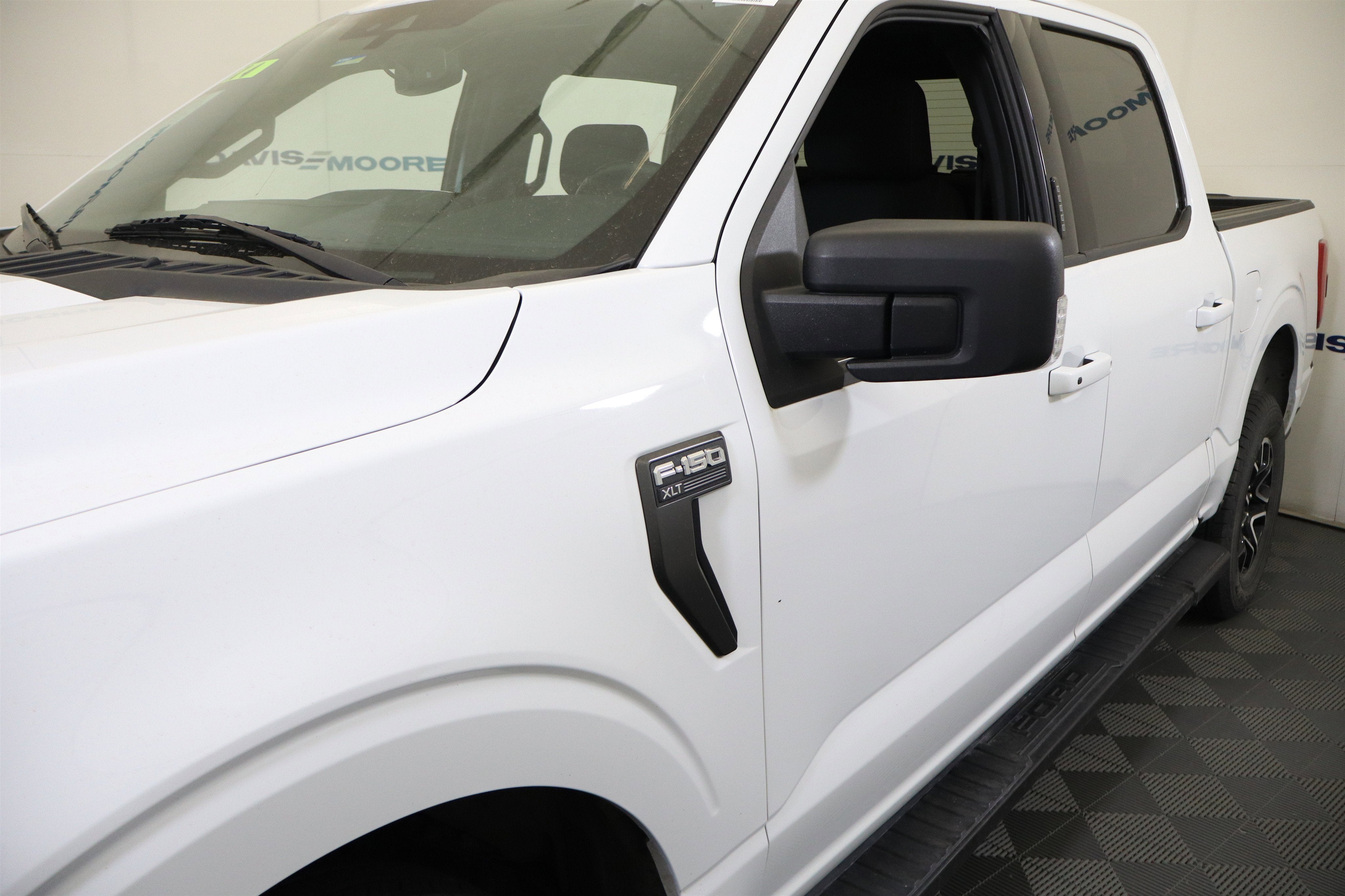 2023 Ford F-150 XLT 4WD