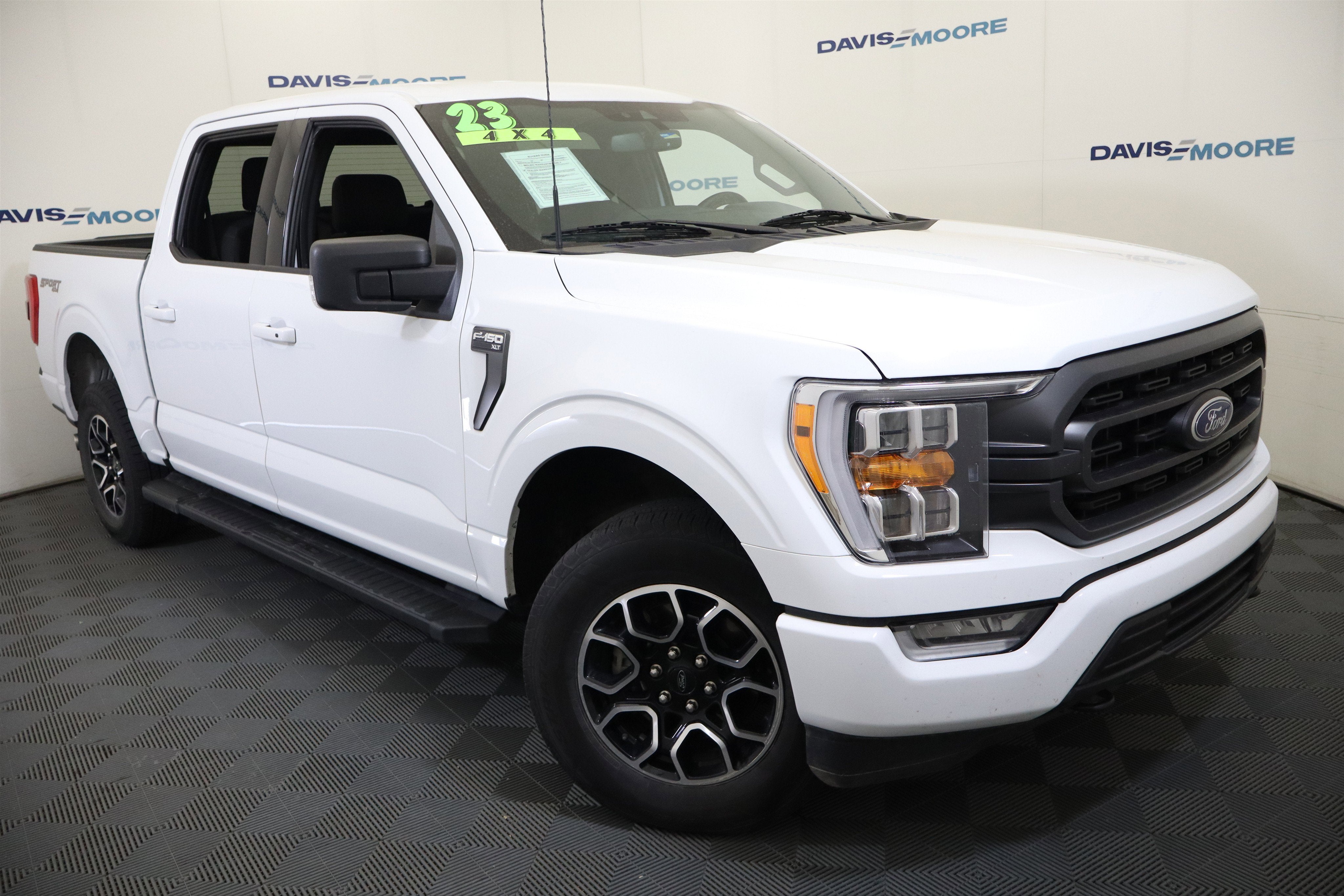 2023 Ford F-150 XLT 4WD