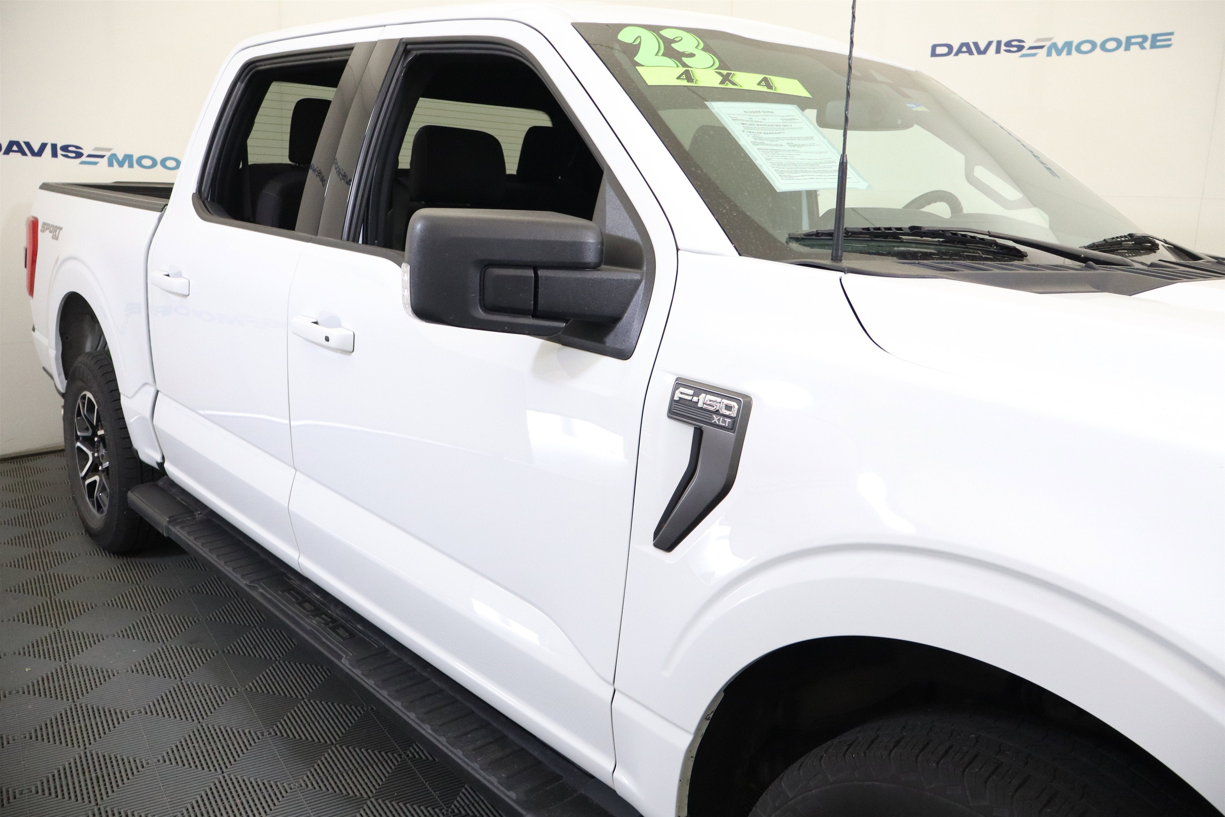 2023 Ford F-150 XLT 4WD