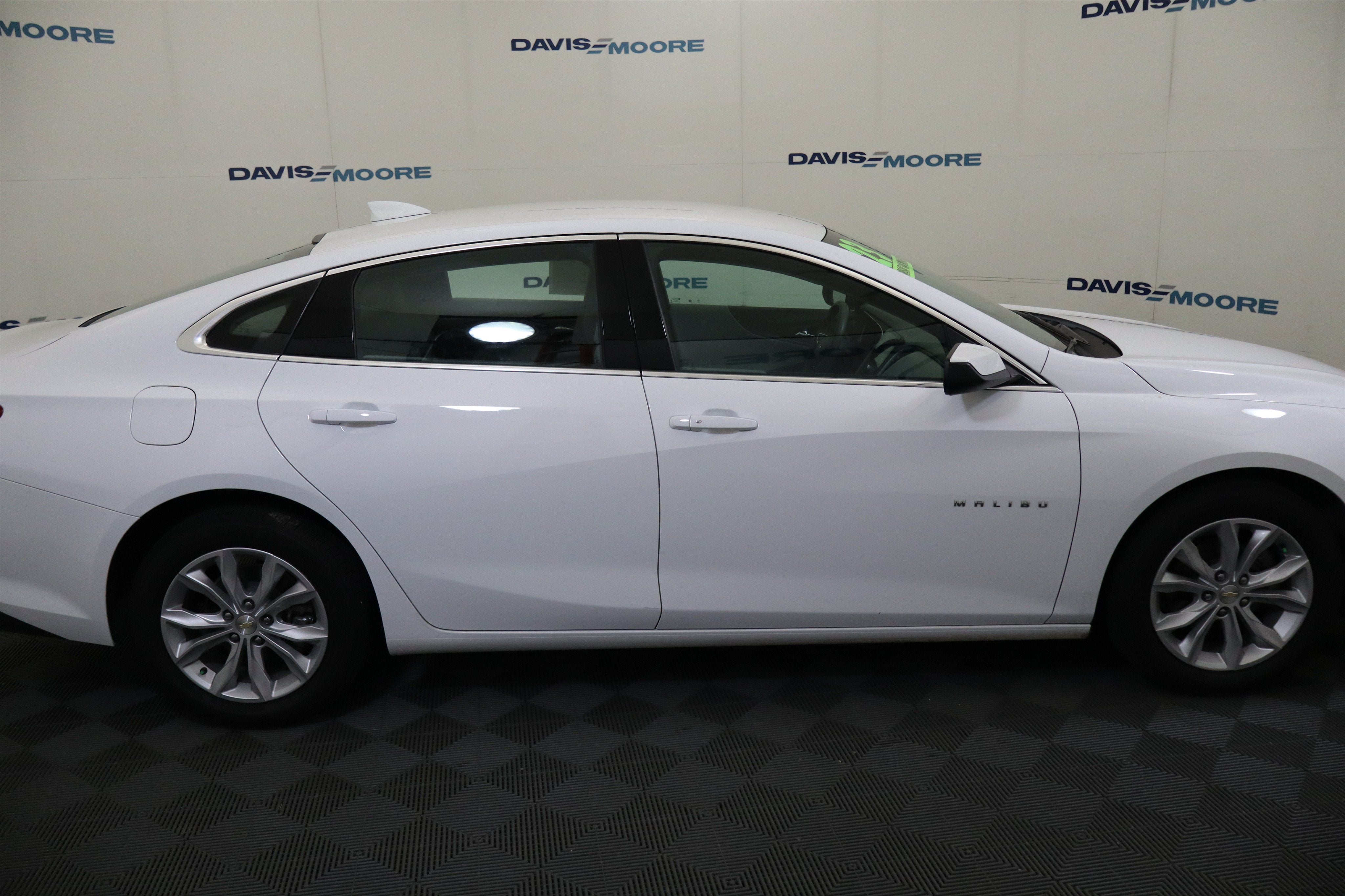 2023 Chevrolet Malibu 1LT - Photo 5