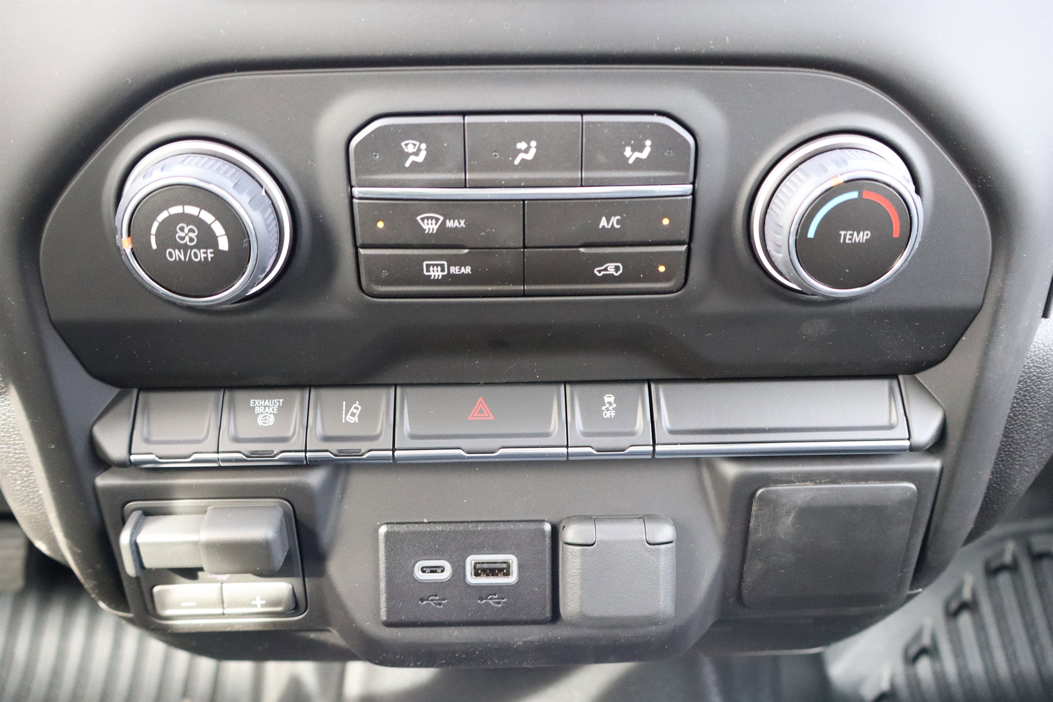 2026 Chevrolet Silverado 3500HD CC Work Truck Crew Cab 4WD