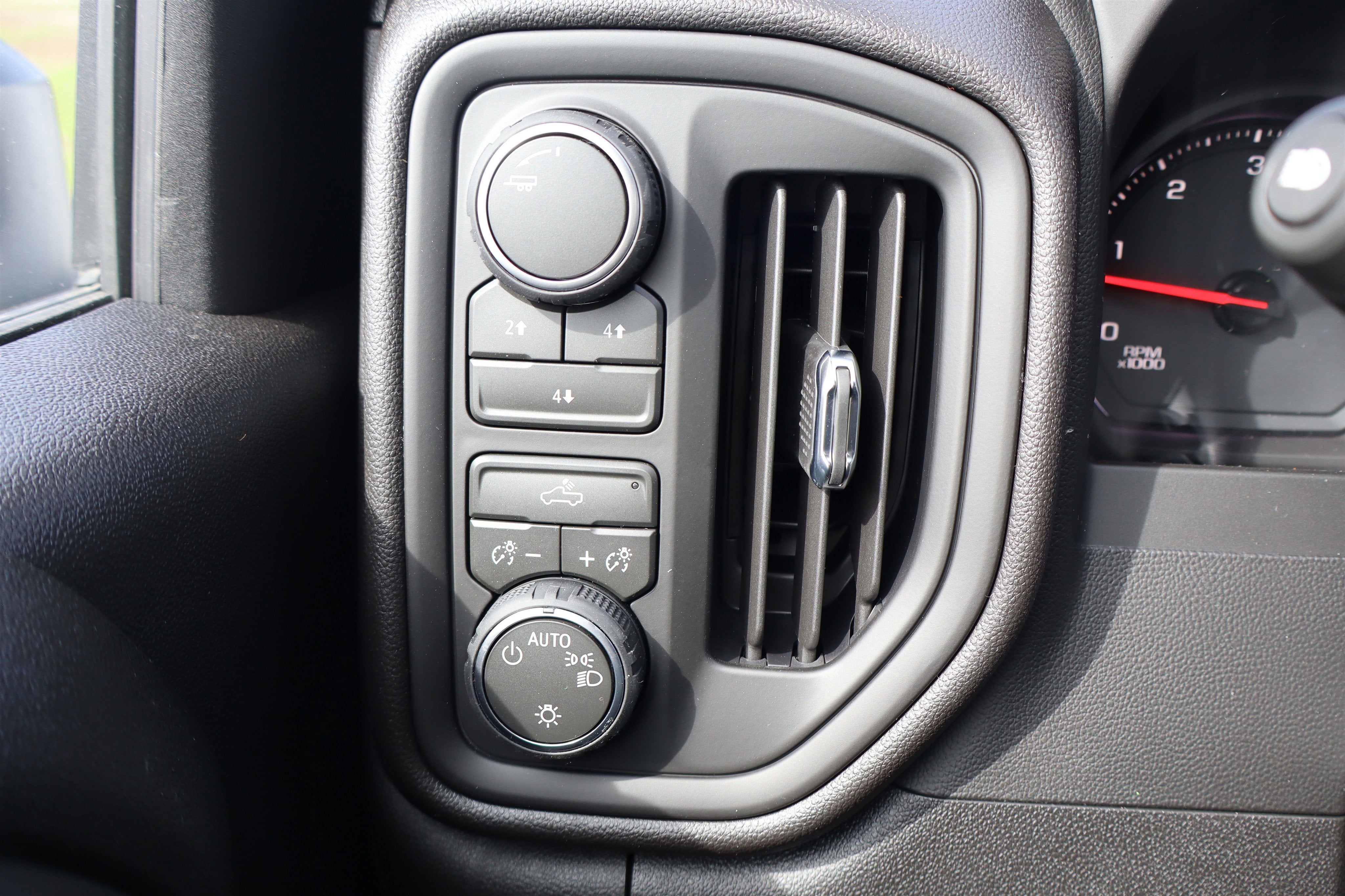 2026 Chevrolet Silverado 3500HD CC Work Truck Crew Cab 4WD