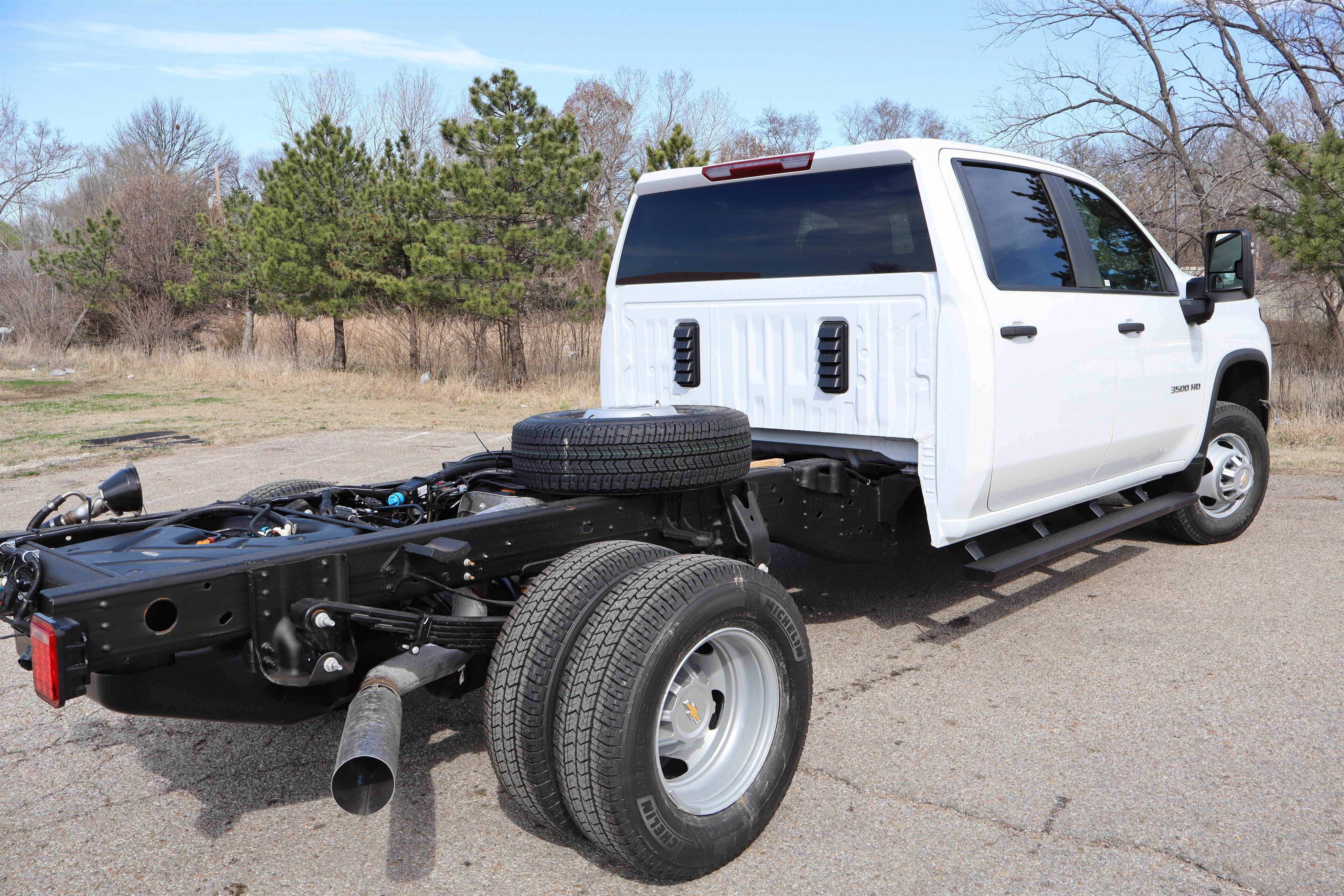 2026 Chevrolet Silverado 3500HD CC Work Truck Crew Cab 4WD