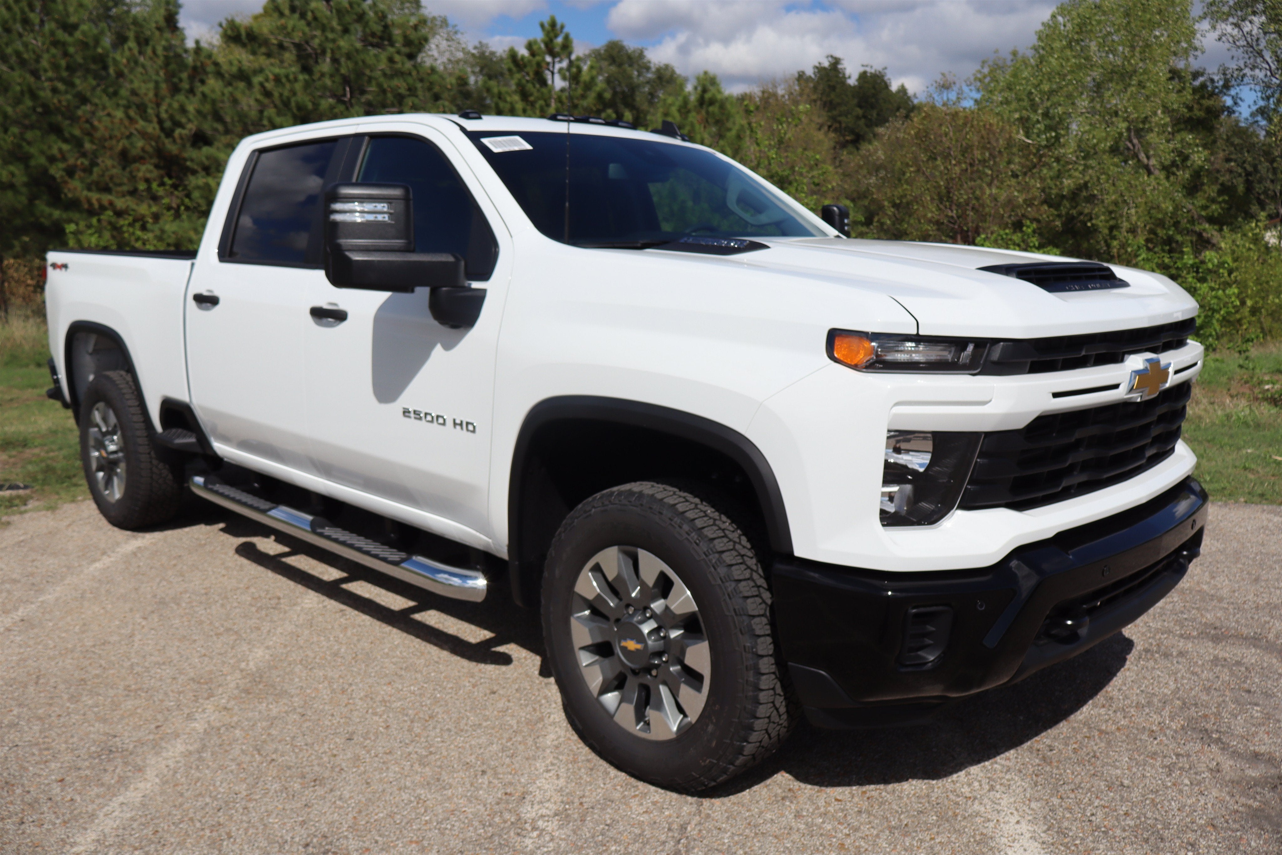 2026 Chevrolet Silverado 2500HD Custom Crew Cab 4WD