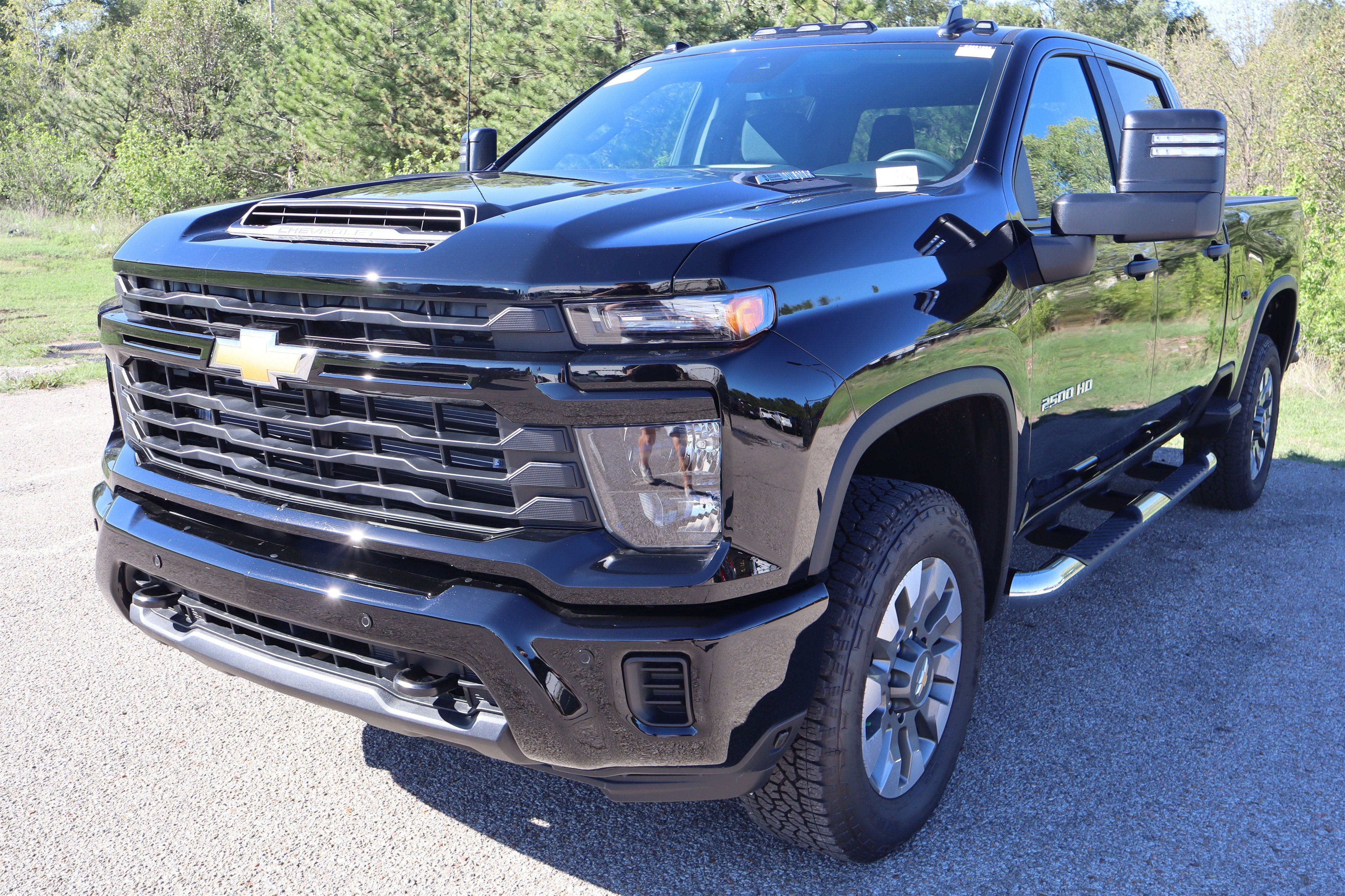 2026 Chevrolet Silverado 2500HD Custom Crew Cab 4WD