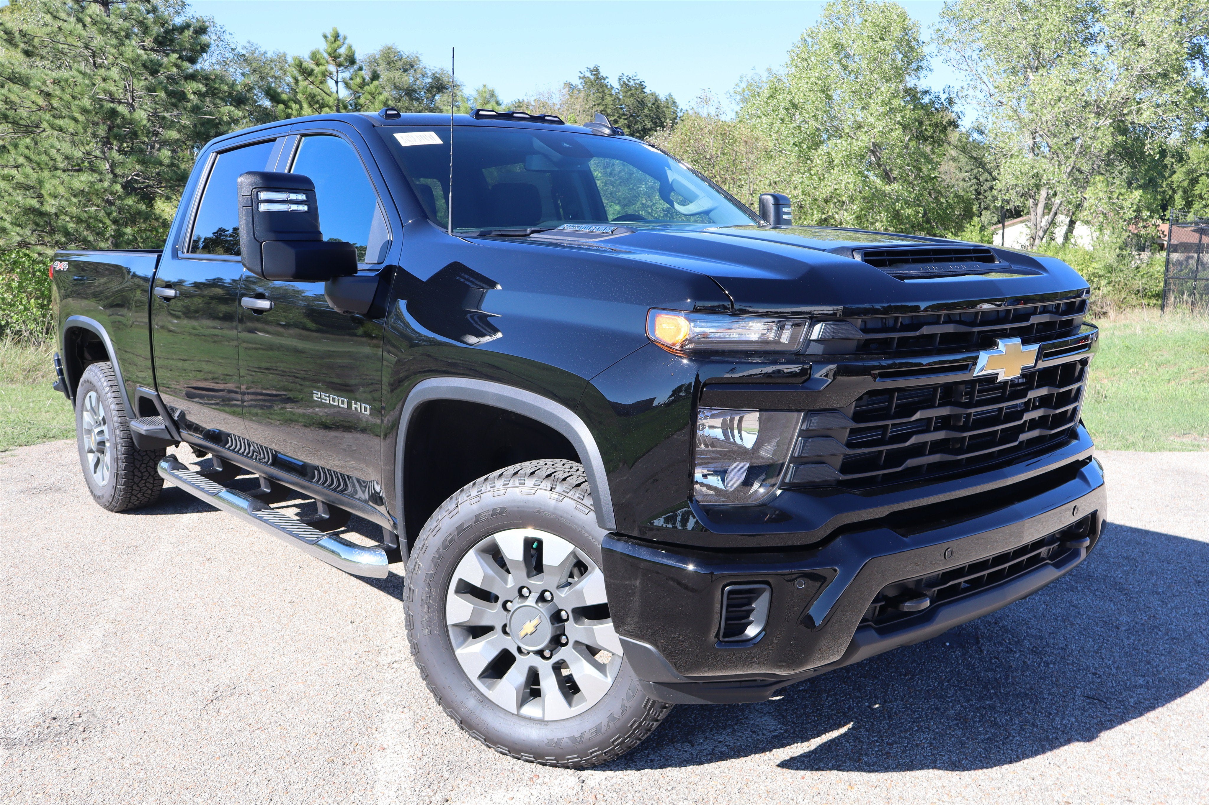 2026 Chevrolet Silverado 2500HD Custom Crew Cab 4WD