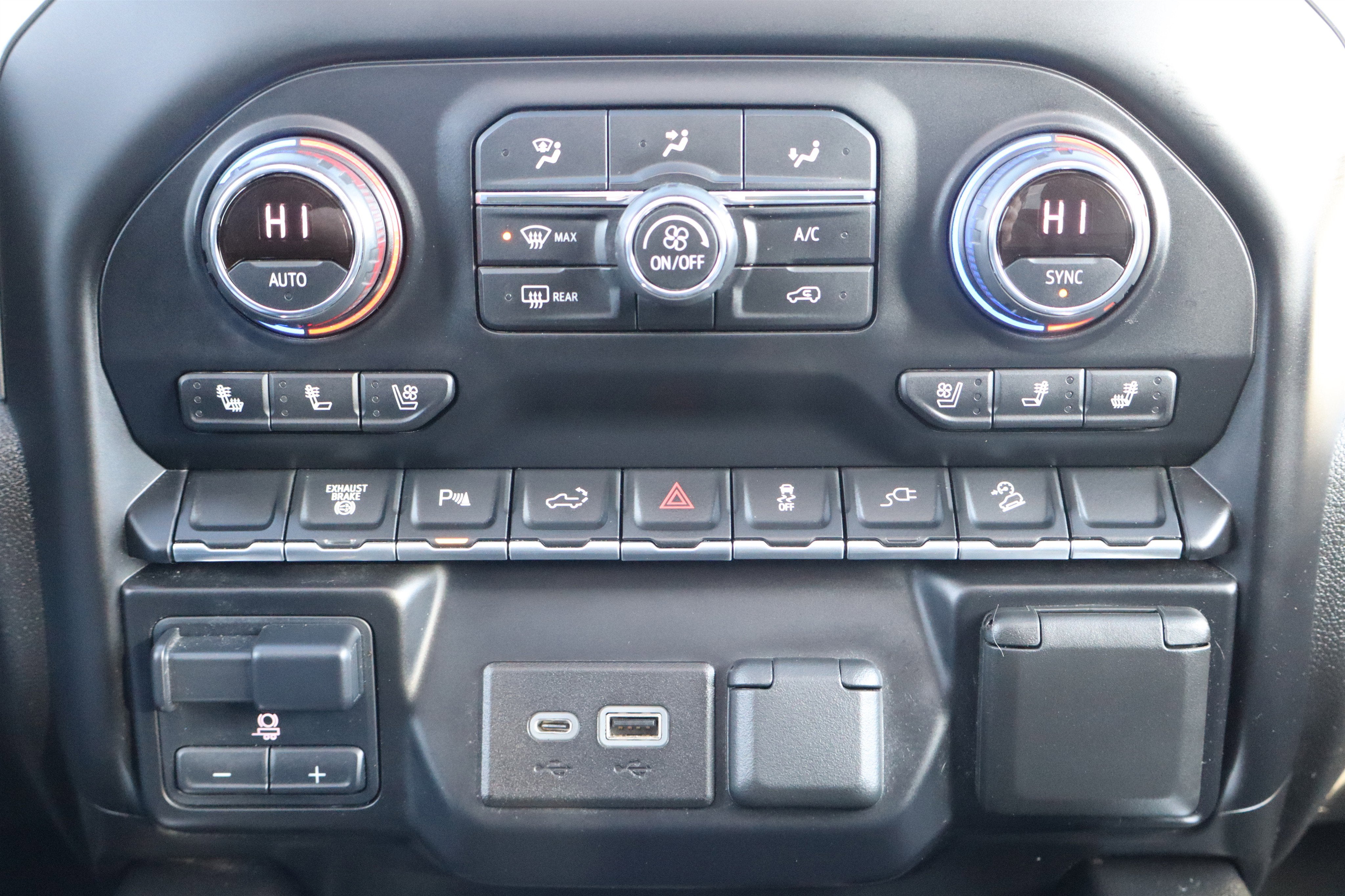 2021 Chevrolet Silverado 2500HD LTZ Crew Cab 4WD