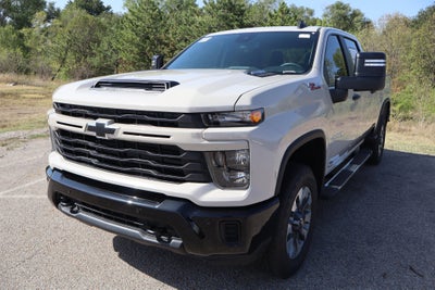 2026 Chevrolet Silverado 2500HD Custom Crew Cab 4WD