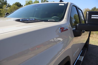2026 Chevrolet Silverado 2500HD Custom Crew Cab 4WD