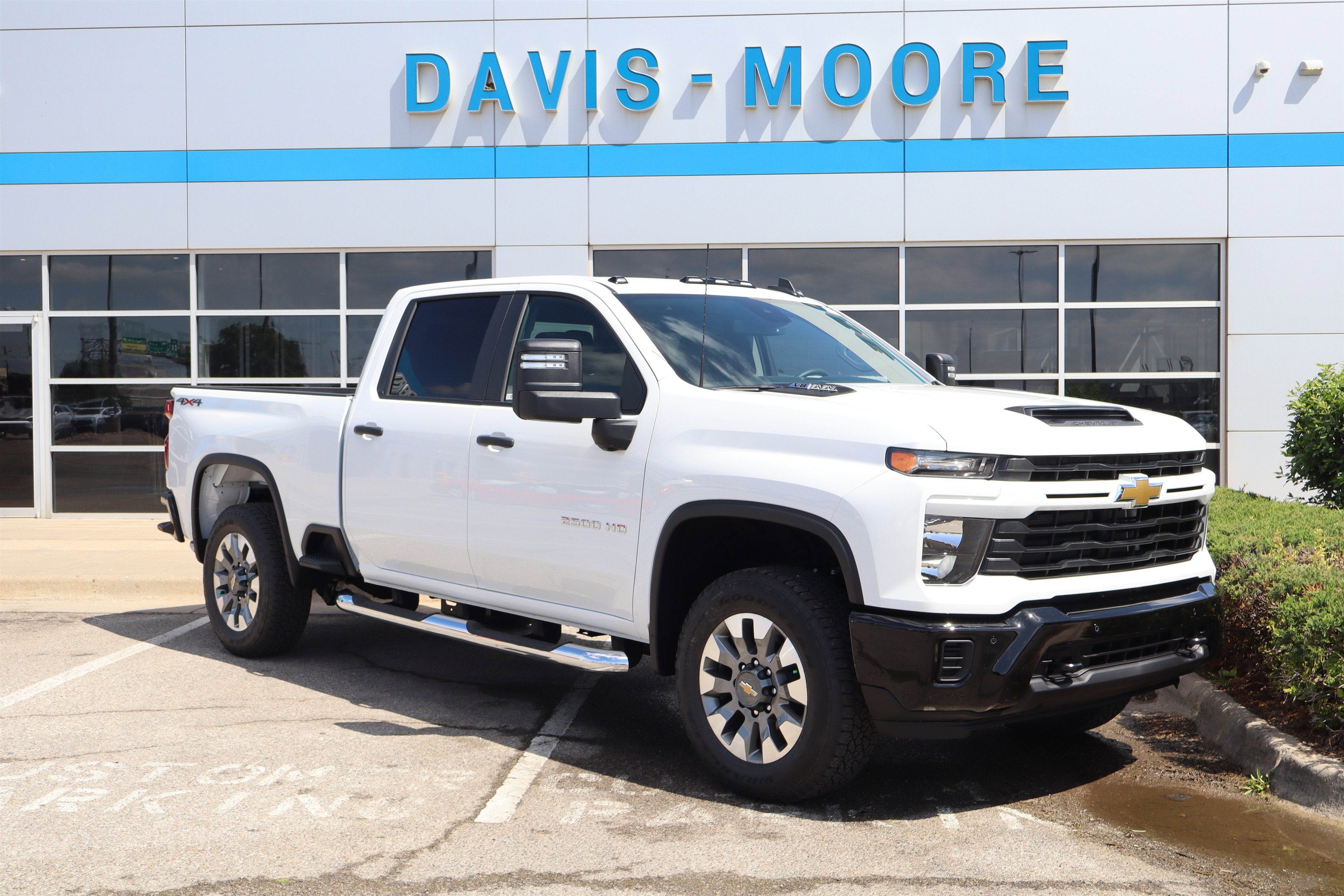 2026 Chevrolet Silverado 2500HD Custom Crew Cab 4WD