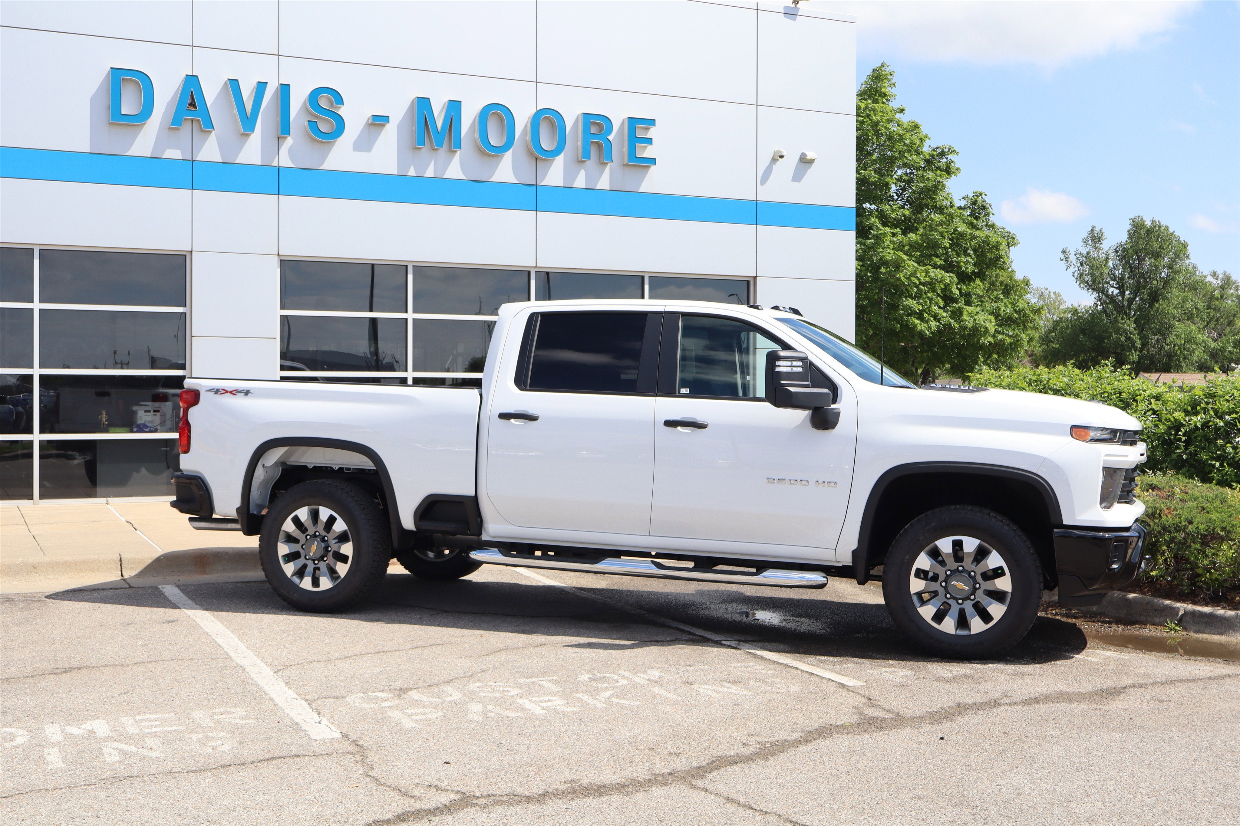 2026 Chevrolet Silverado 2500HD Custom Crew Cab 4WD