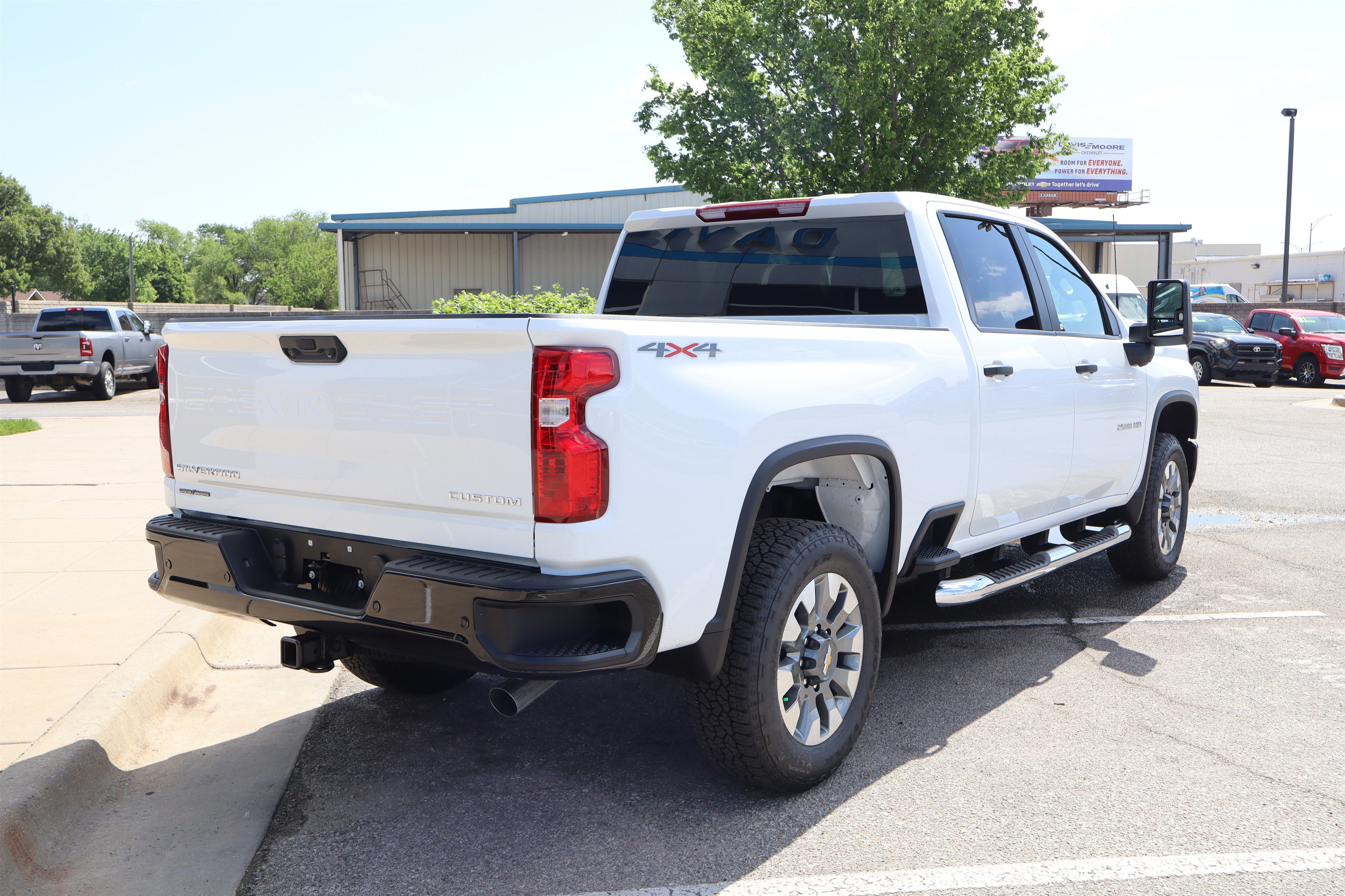2026 Chevrolet Silverado 2500HD Custom Crew Cab 4WD