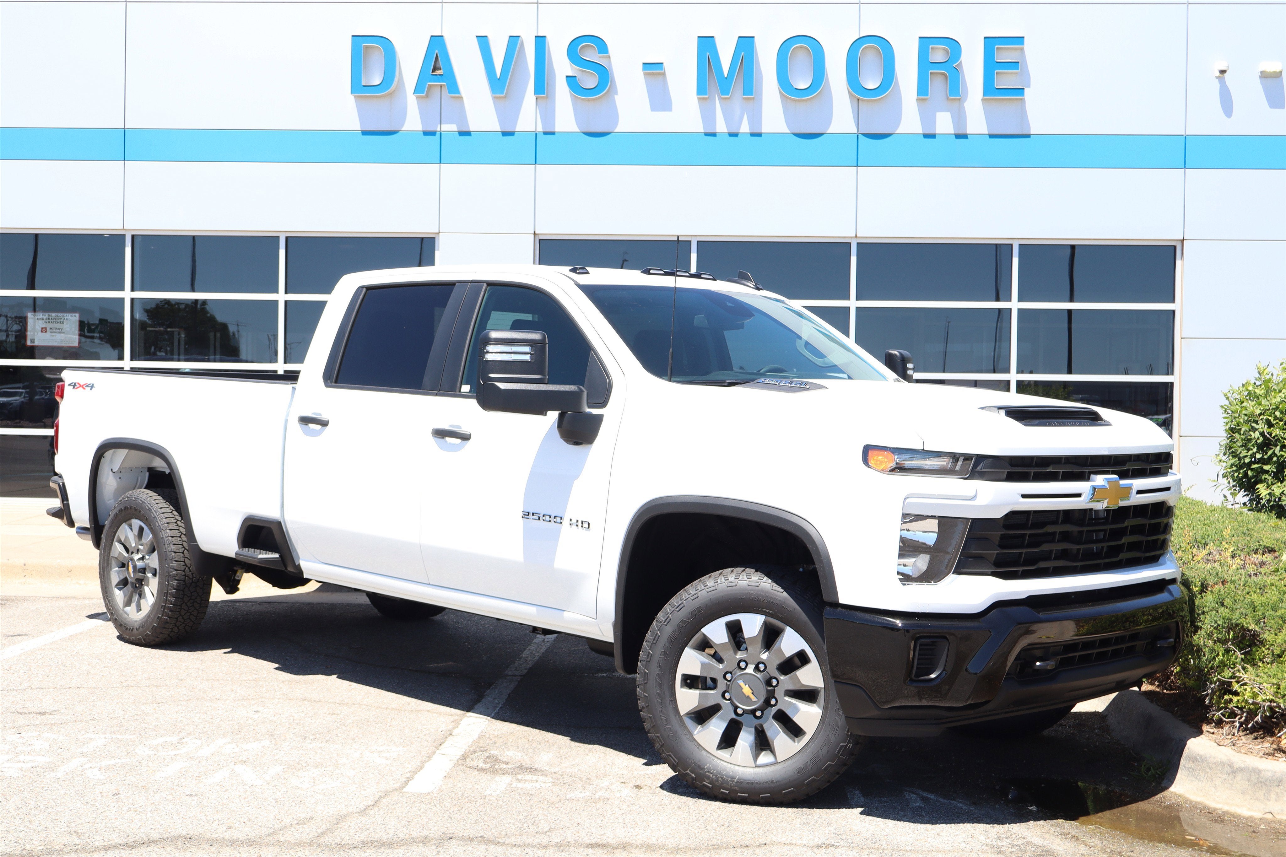 2026 Chevrolet Silverado 2500HD Custom Crew Cab 4WD