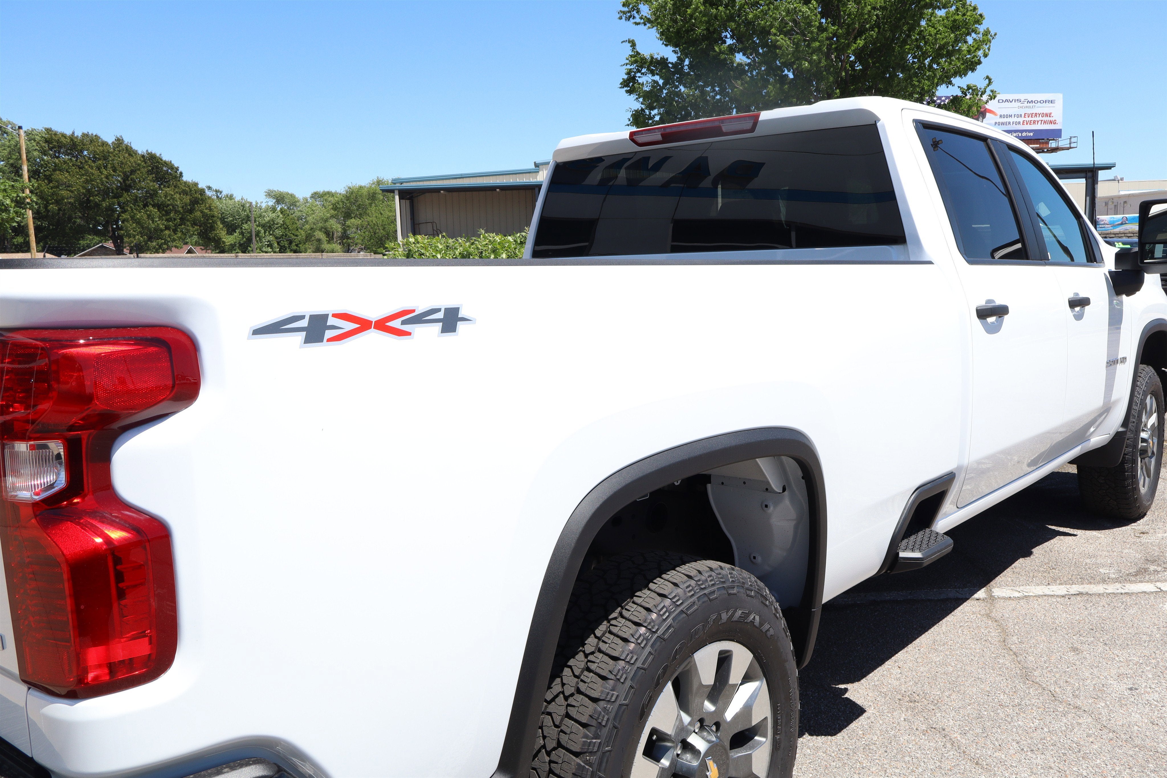 2026 Chevrolet Silverado 2500HD Custom Crew Cab 4WD