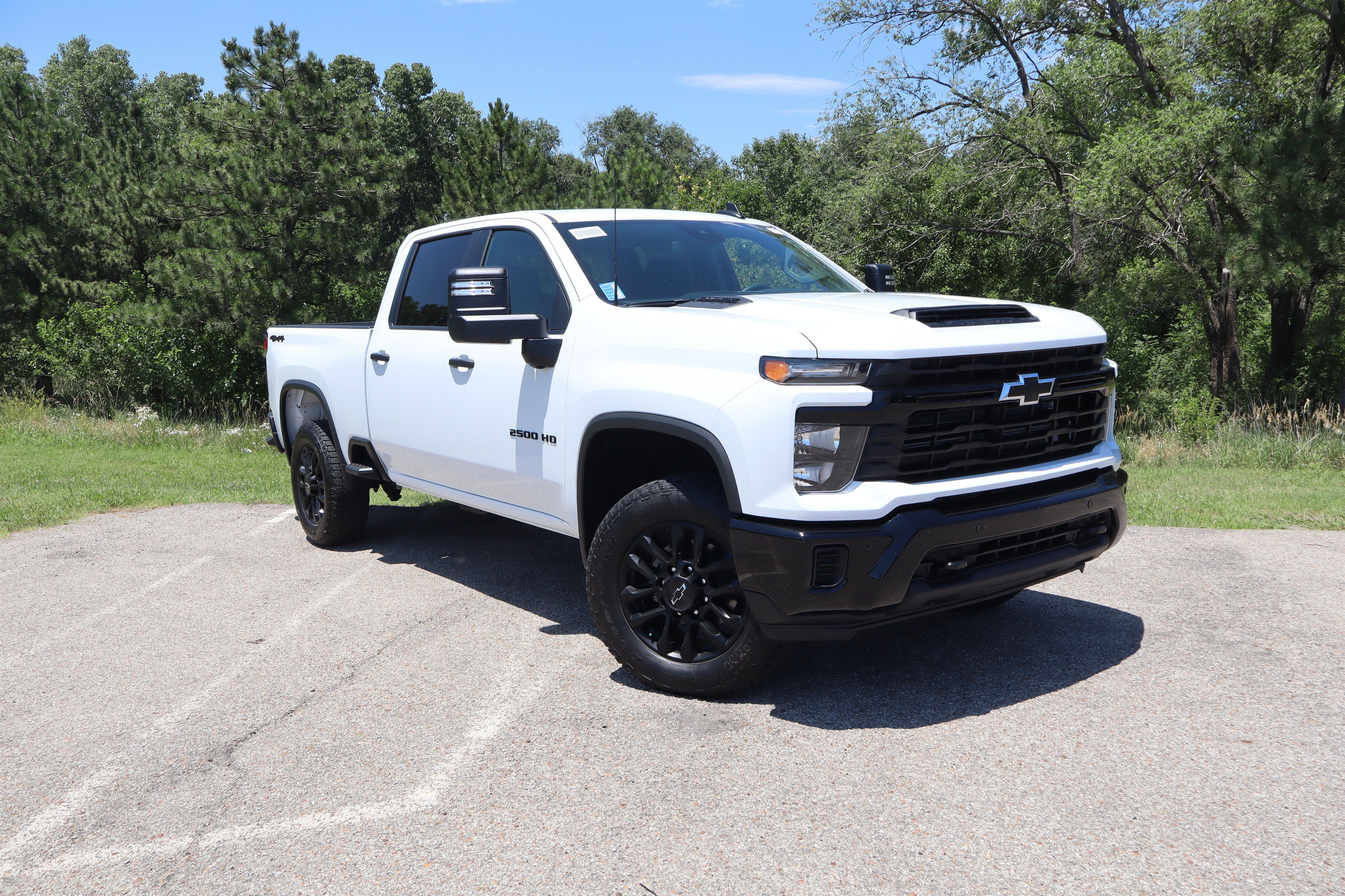 2026 Chevrolet Silverado 2500HD Custom Crew Cab 4WD
