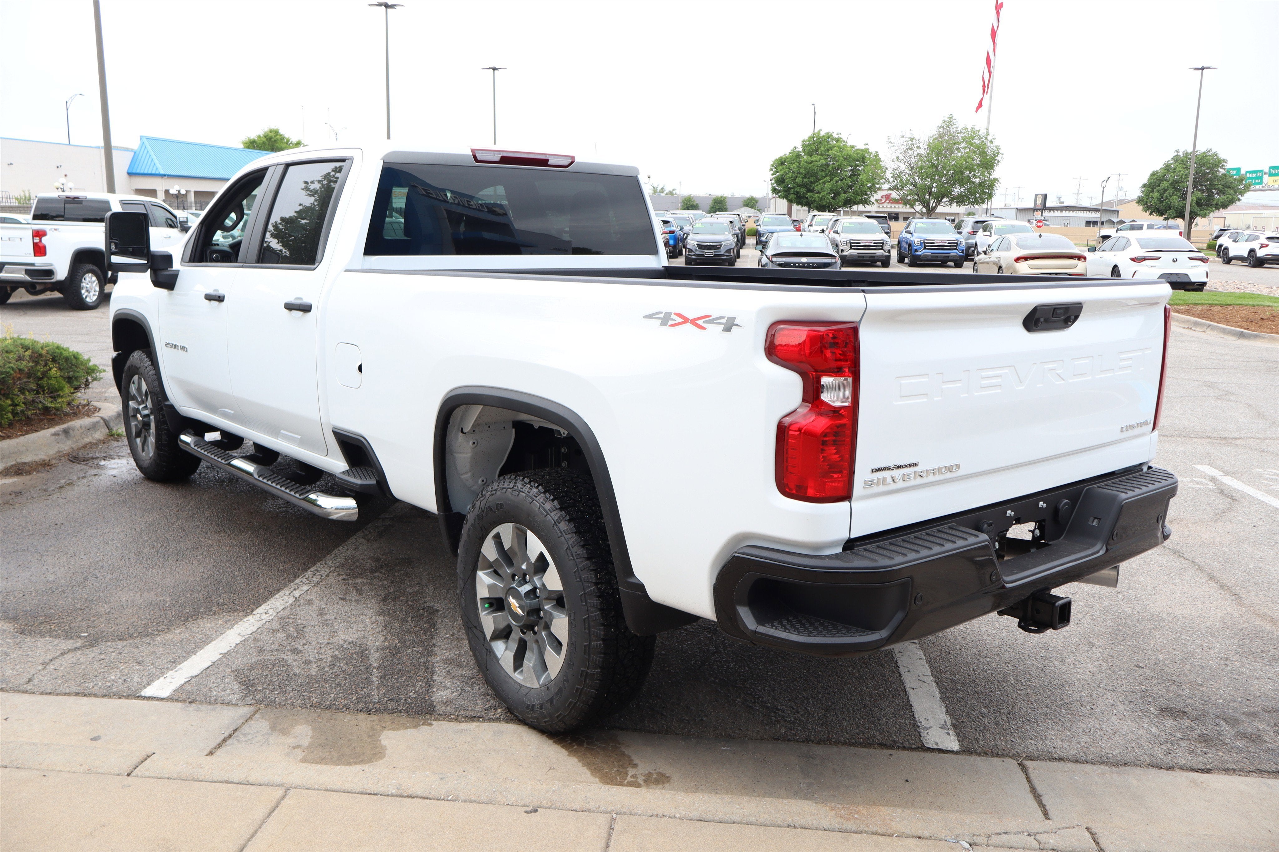 2026 Chevrolet Silverado 2500HD Custom Crew Cab 4WD