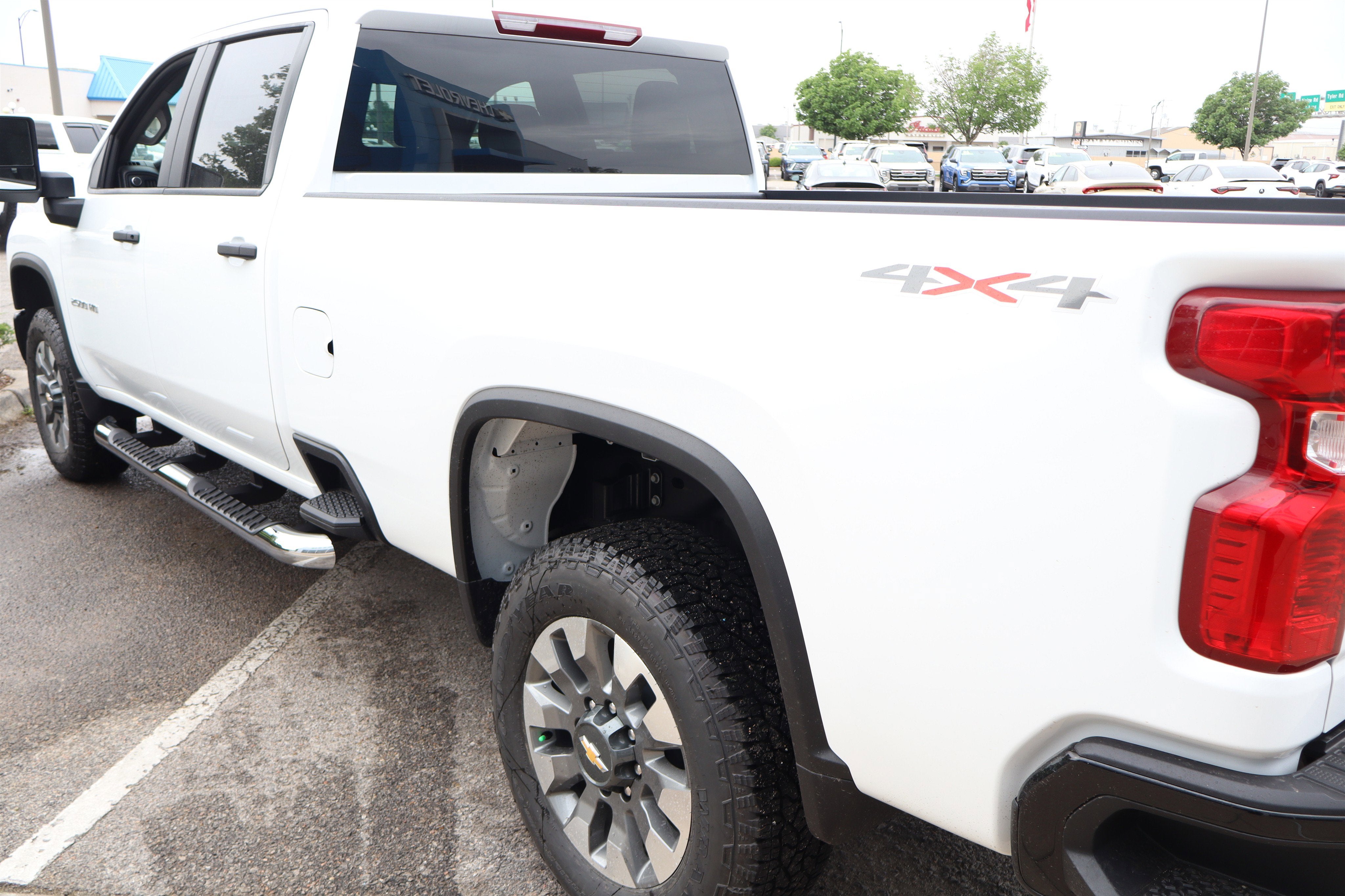 2026 Chevrolet Silverado 2500HD Custom Crew Cab 4WD