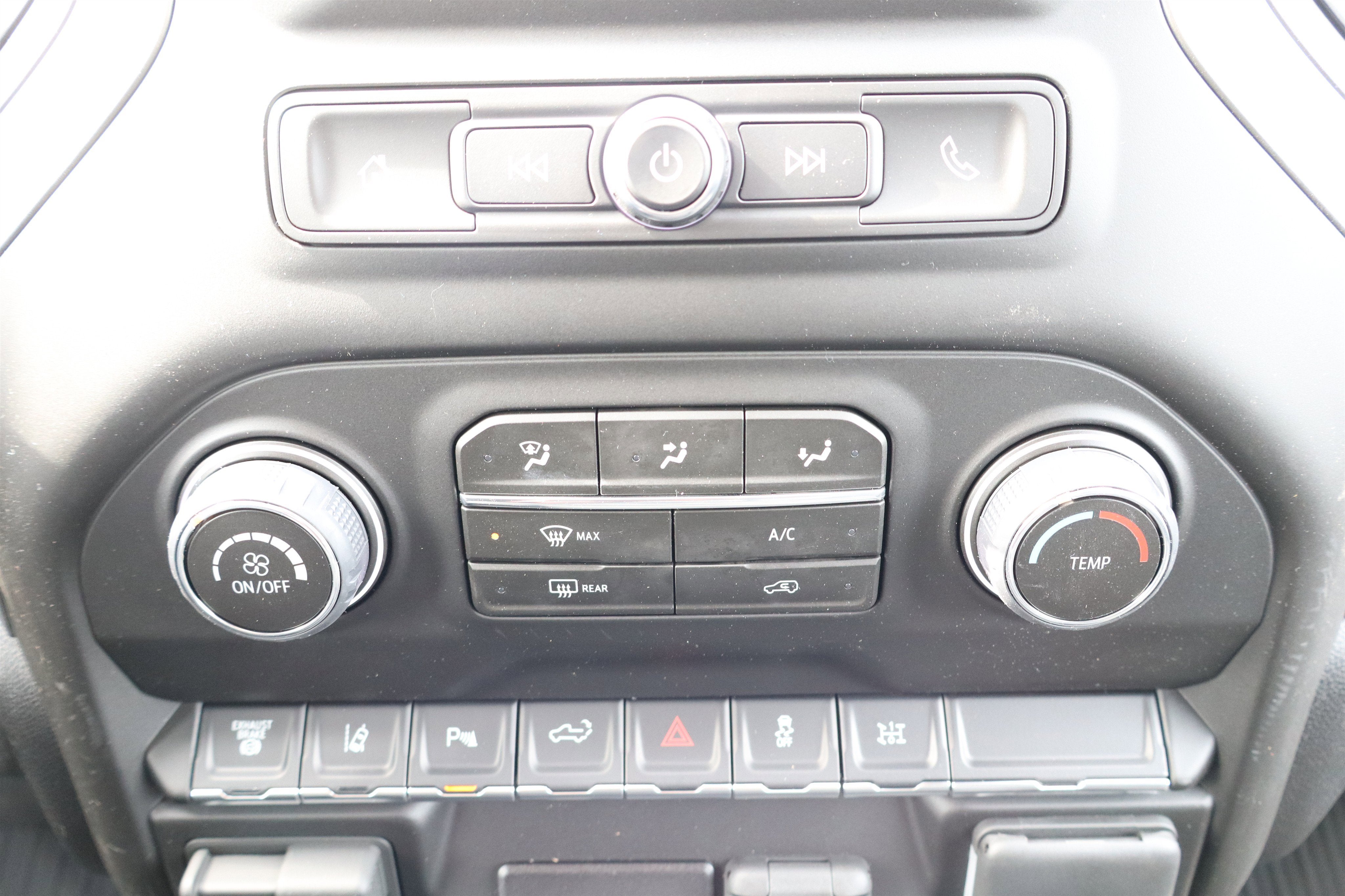 2026 Chevrolet Silverado 2500HD Custom Crew Cab 4WD