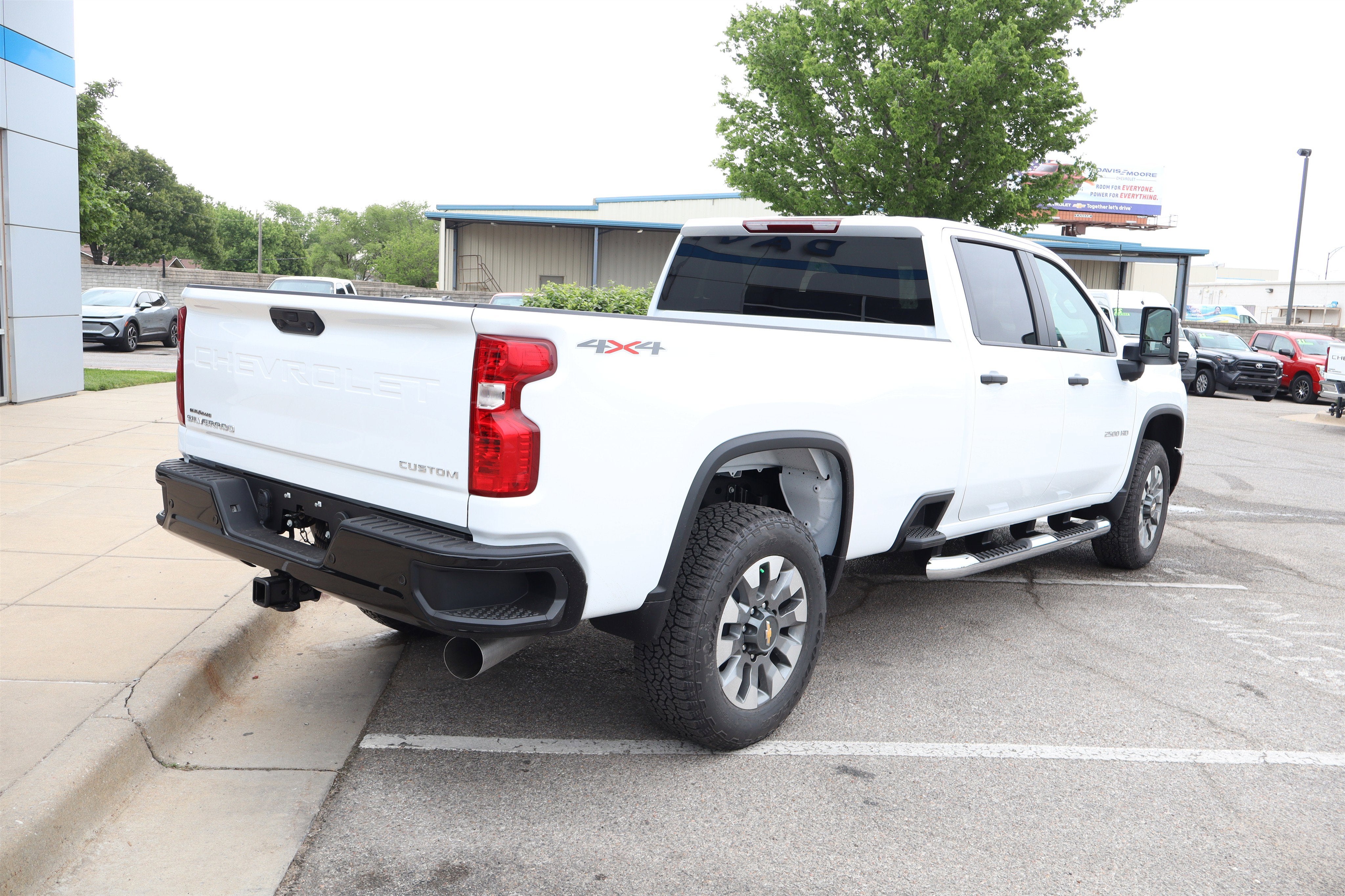 2026 Chevrolet Silverado 2500HD Custom Crew Cab 4WD
