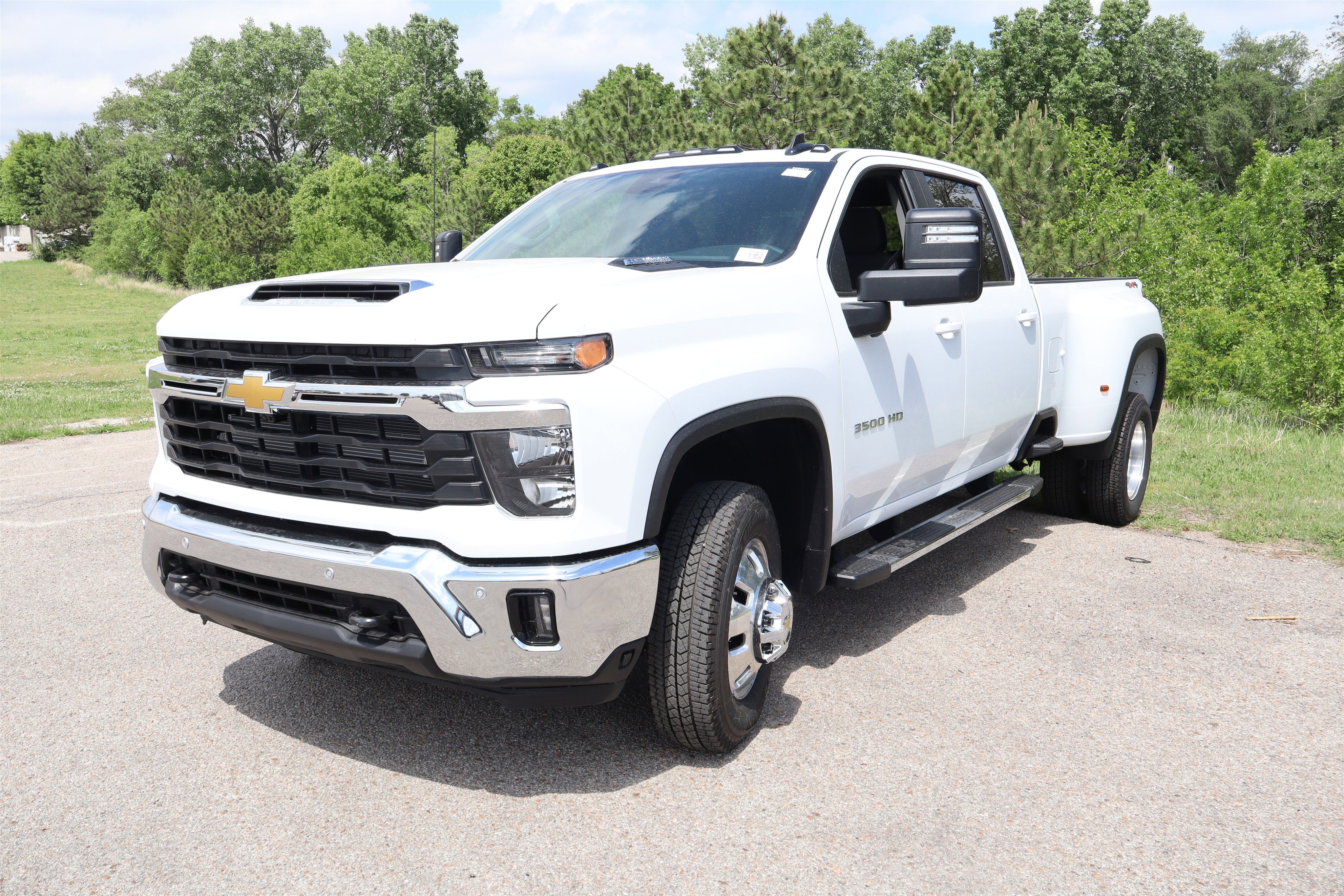 2026 Chevrolet Silverado 3500HD LT Crew Cab 4WD