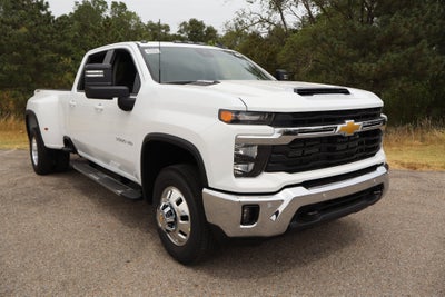 2026 Chevrolet Silverado 3500HD LT Crew Cab 4WD