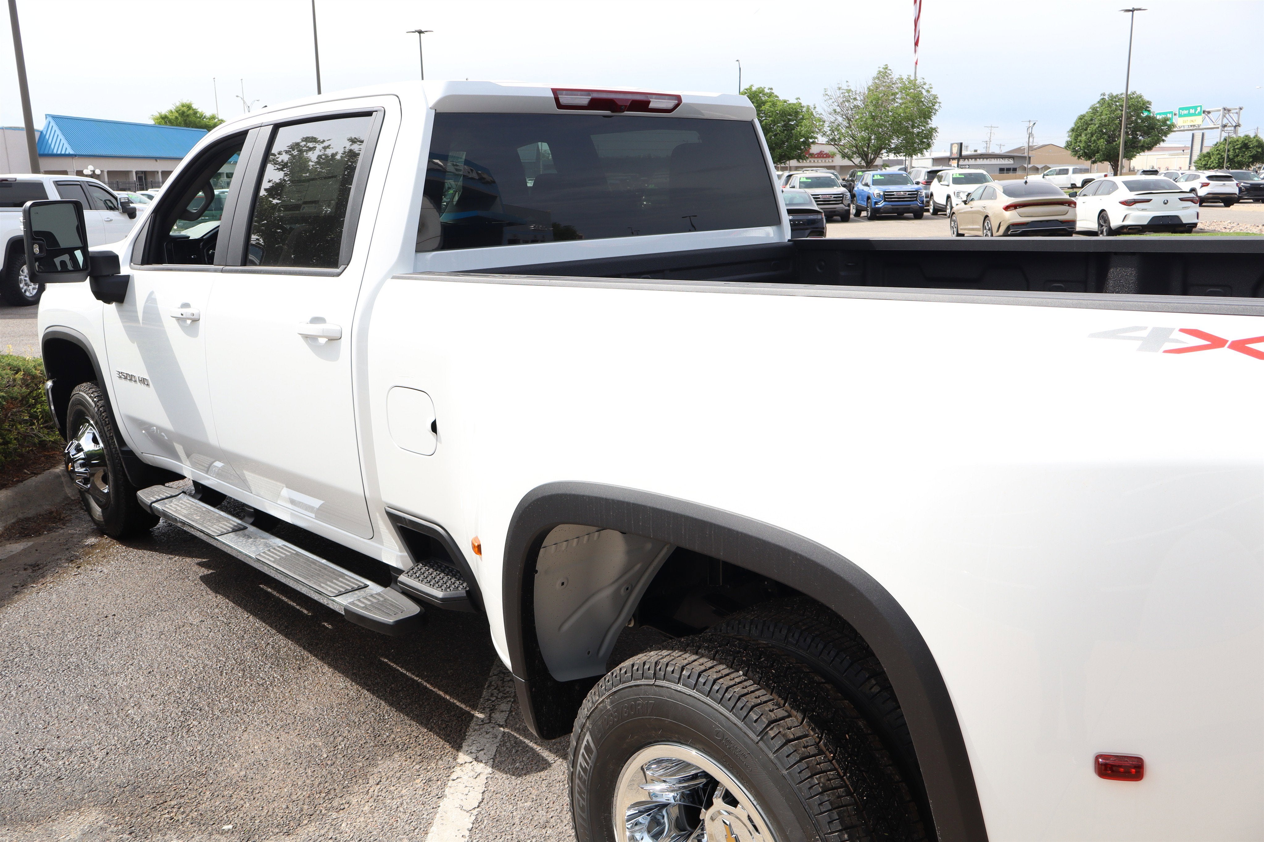 2026 Chevrolet Silverado 3500HD LT Crew Cab 4WD