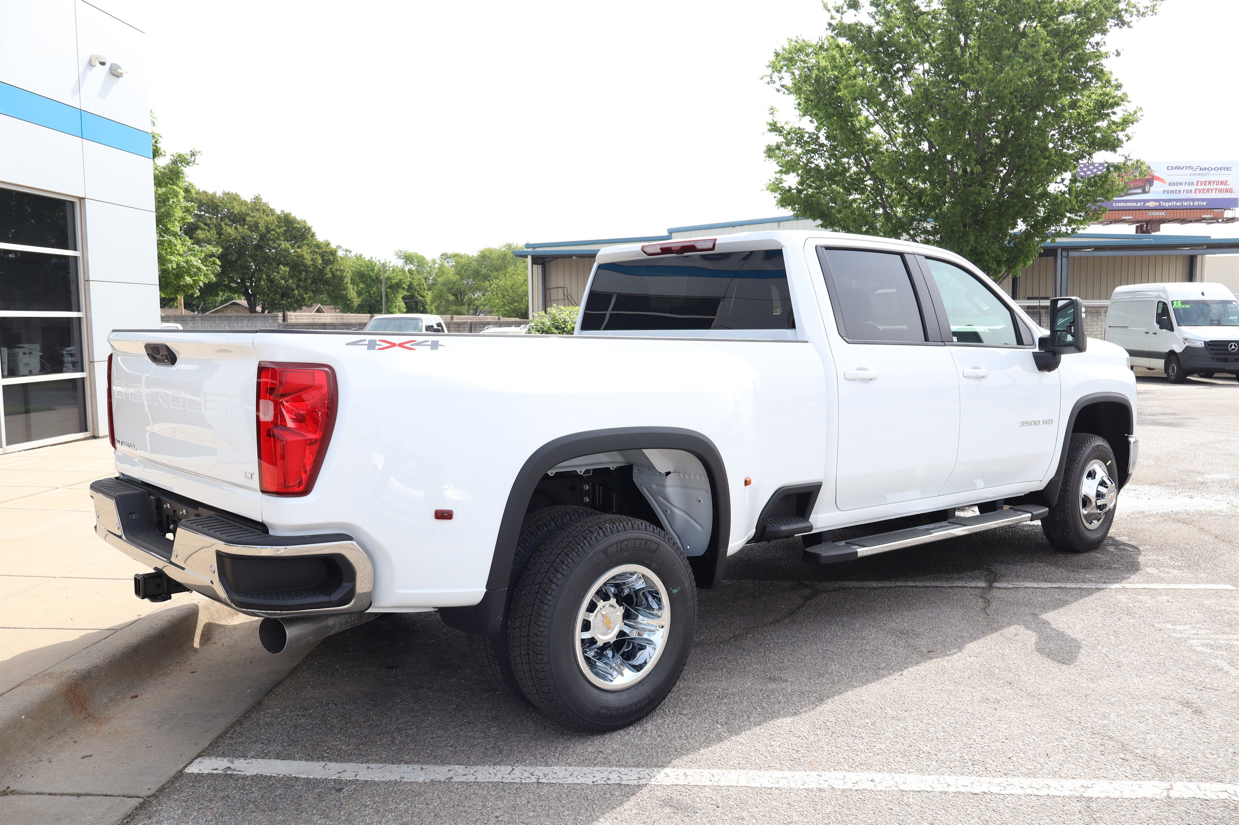 2026 Chevrolet Silverado 3500HD LT Crew Cab 4WD