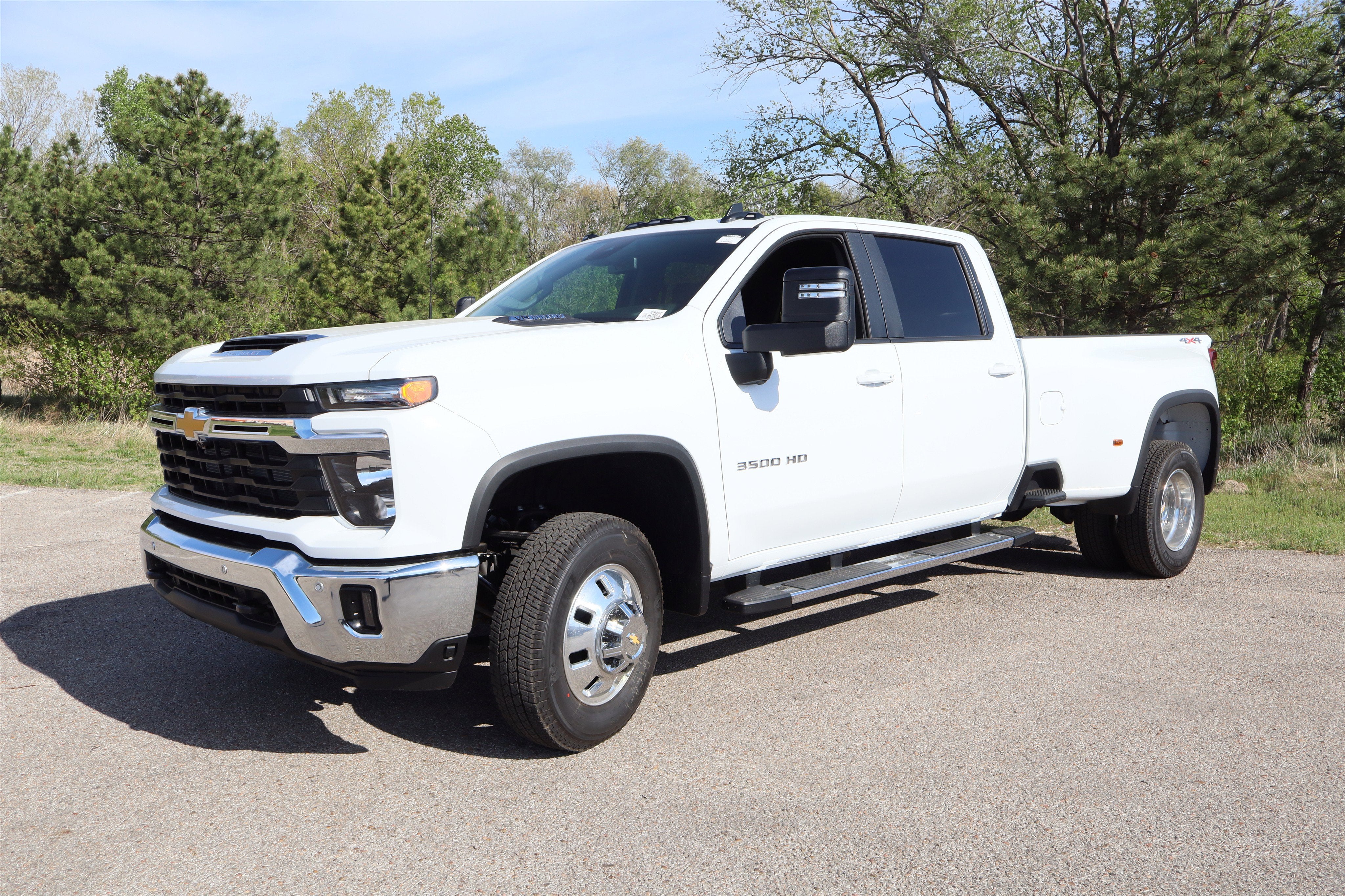 2026 Chevrolet Silverado 3500HD LT Crew Cab 4WD
