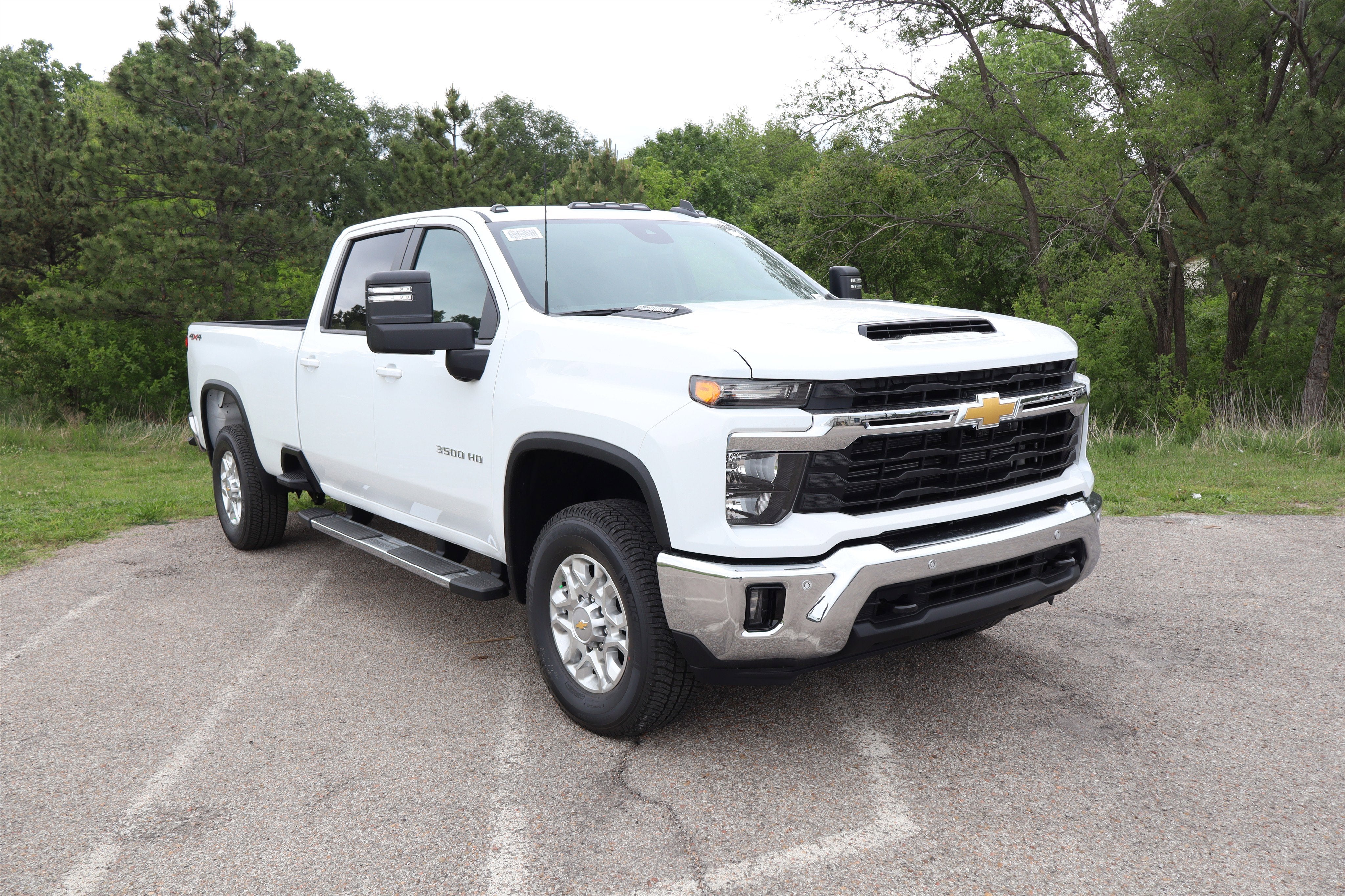 2026 Chevrolet Silverado 3500HD LT Crew Cab 4WD