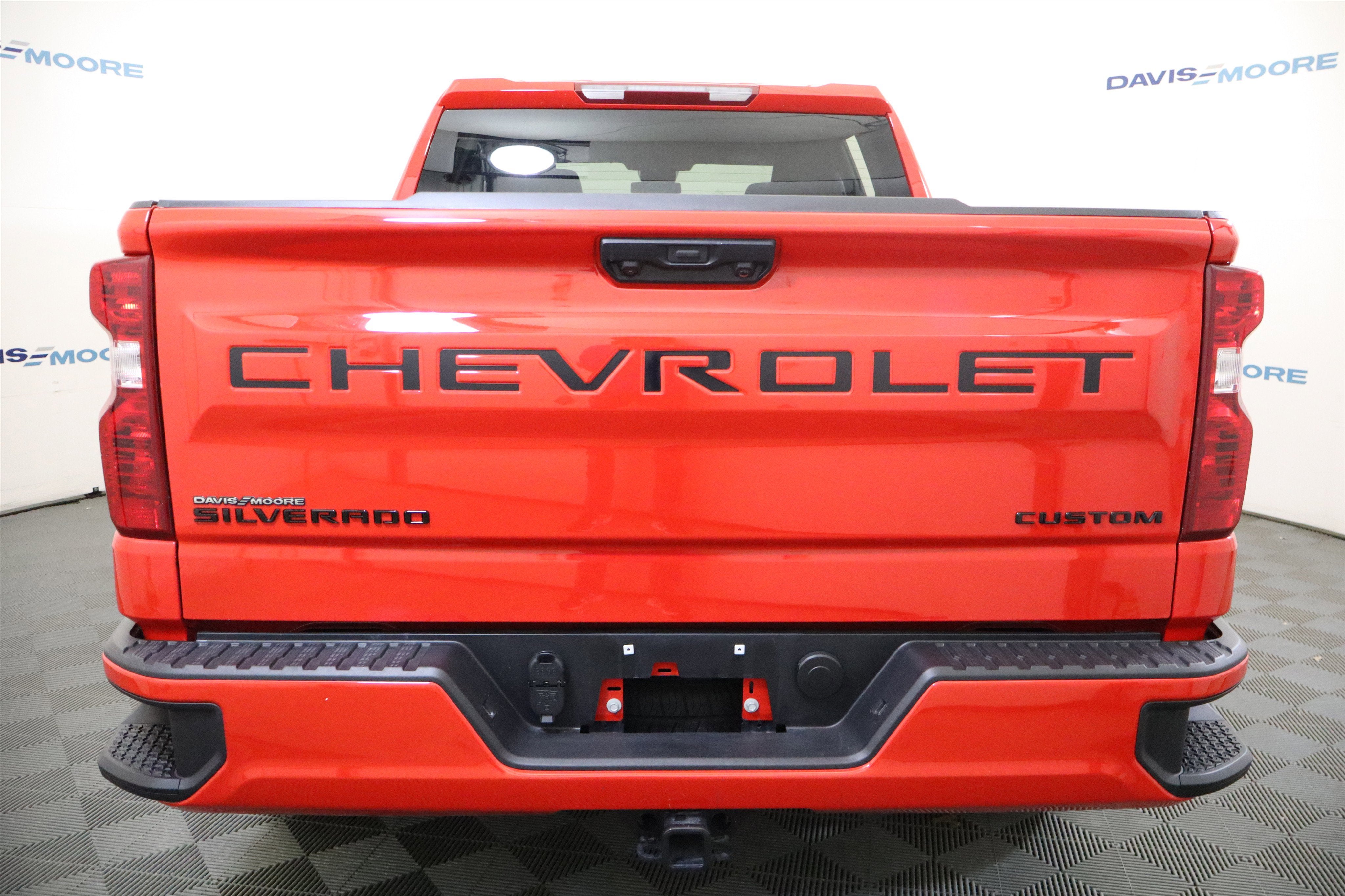 2026 Chevrolet Silverado 1500 Custom Crew Cab 4WD