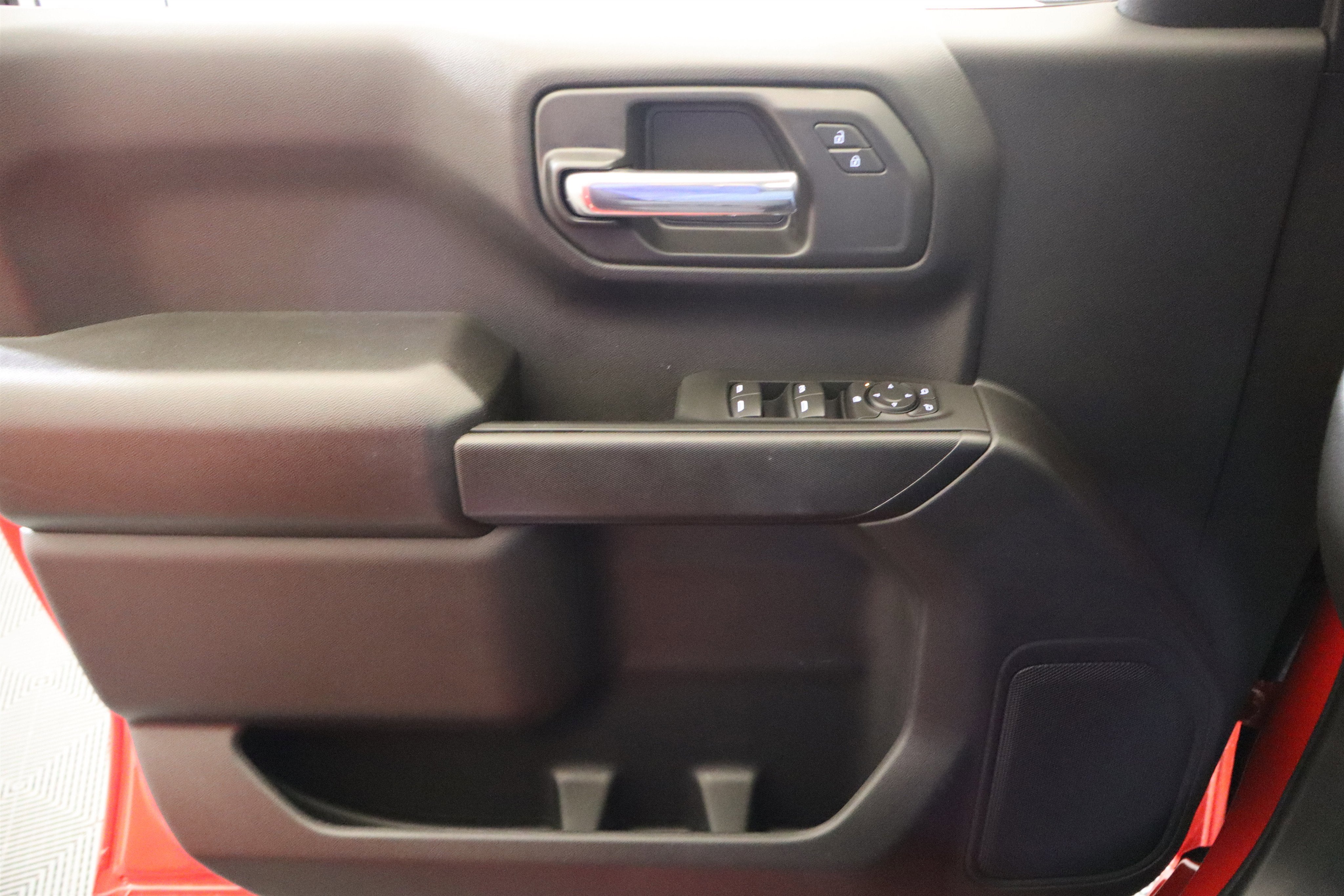 2026 Chevrolet Silverado 1500 Custom Crew Cab 4WD