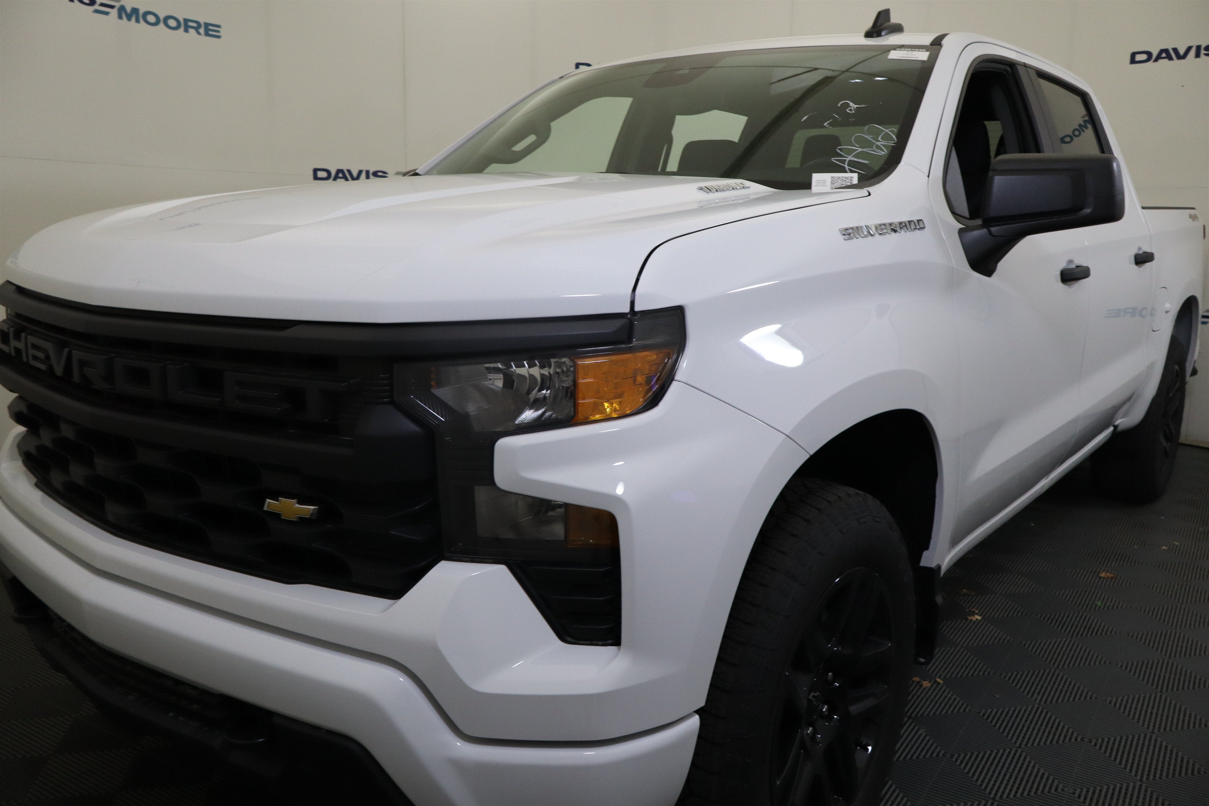 2026 Chevrolet Silverado 1500 Custom Crew Cab 4WD