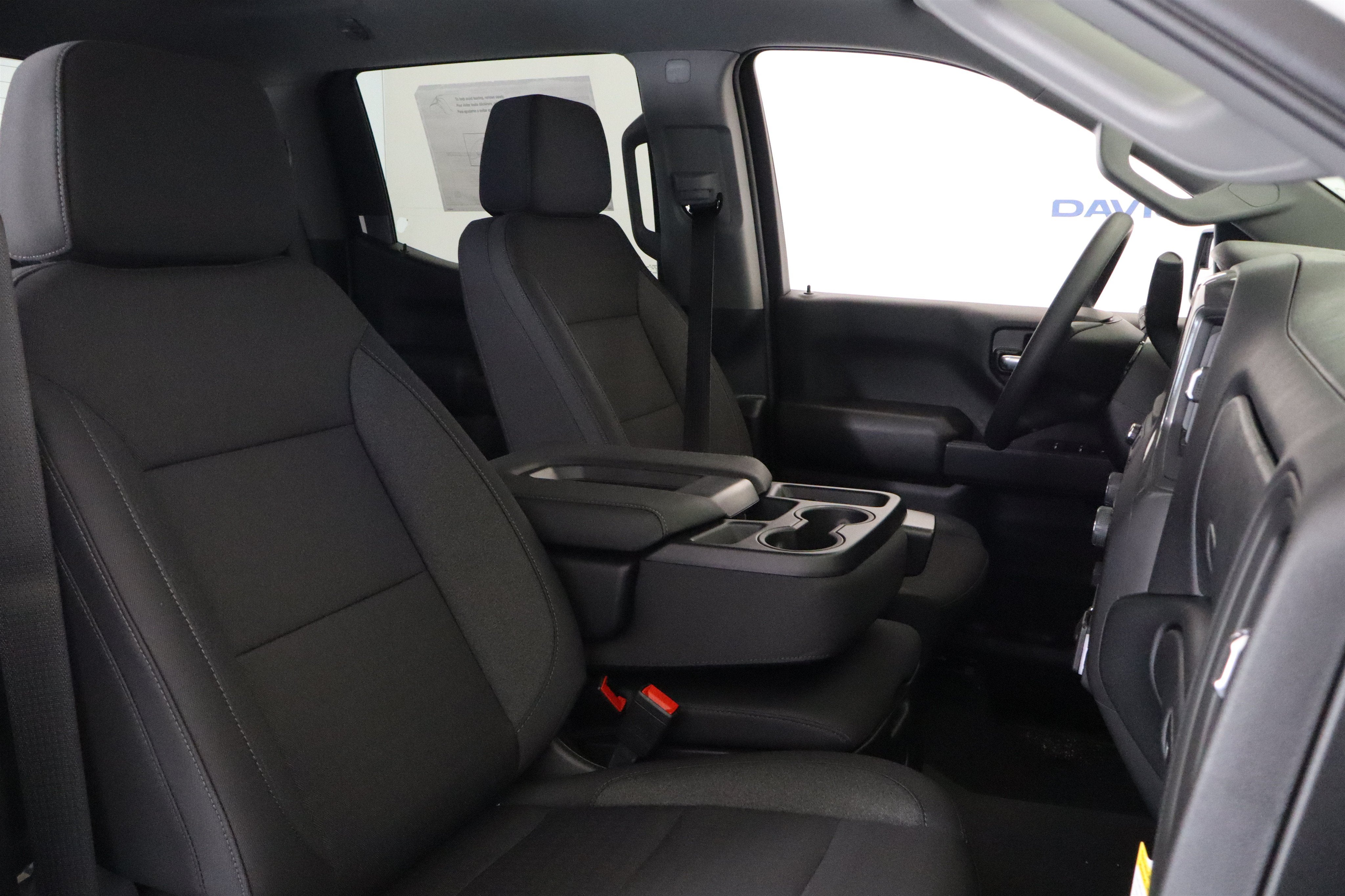 2026 Chevrolet Silverado 1500 Custom Crew Cab 4WD