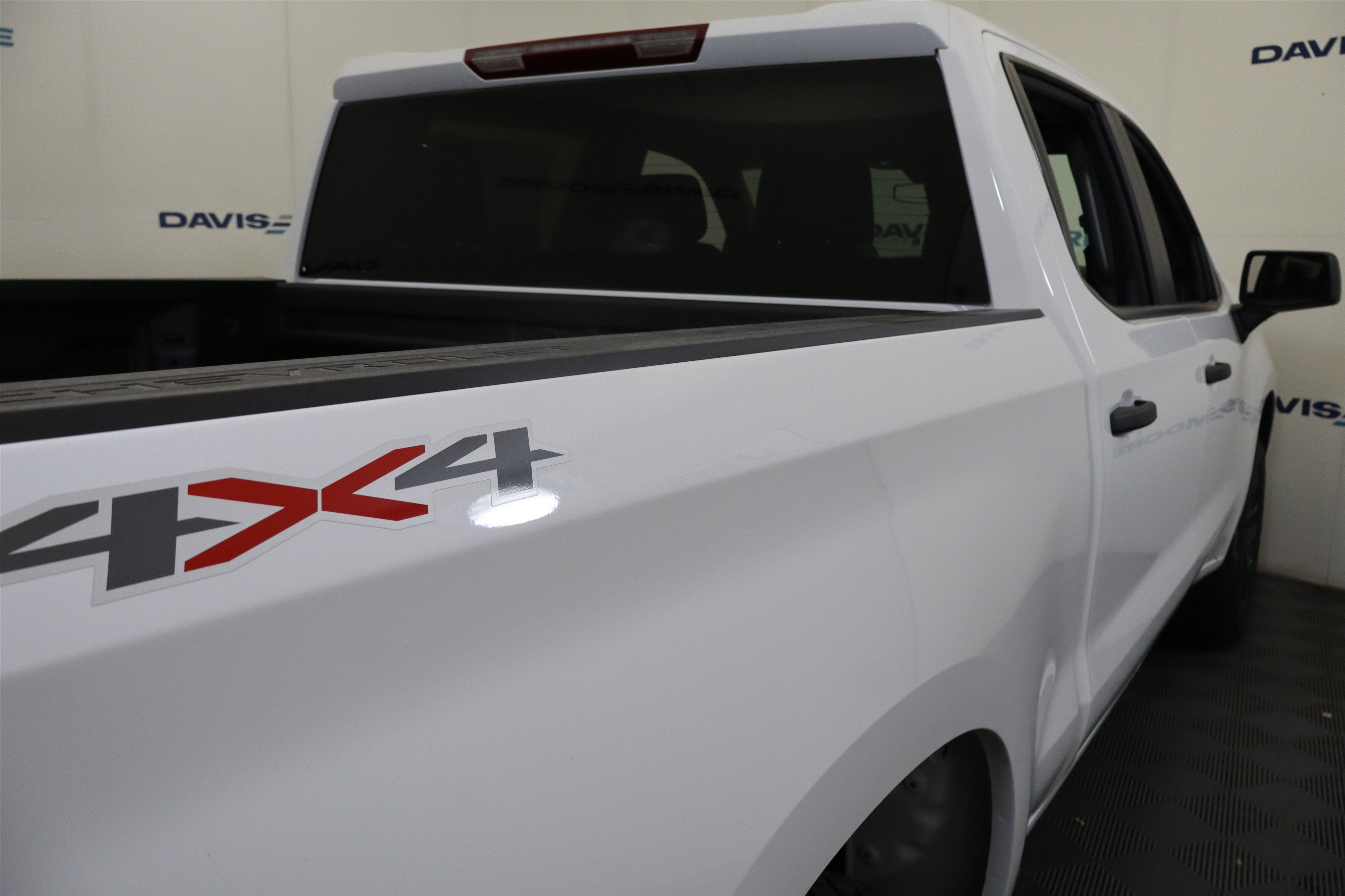 2026 Chevrolet Silverado 1500 Custom Crew Cab 4WD