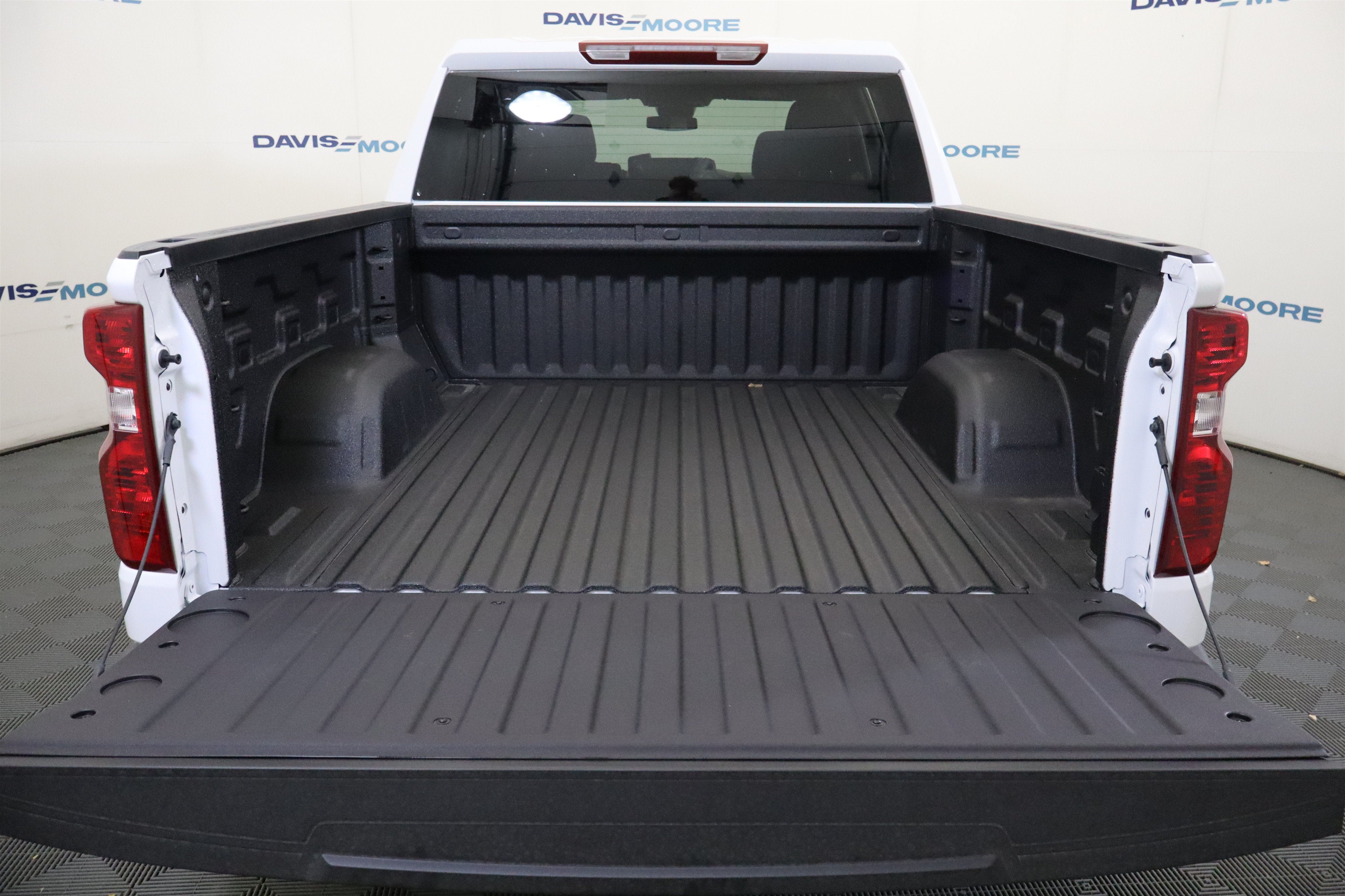 2026 Chevrolet Silverado 1500 Custom Crew Cab 4WD